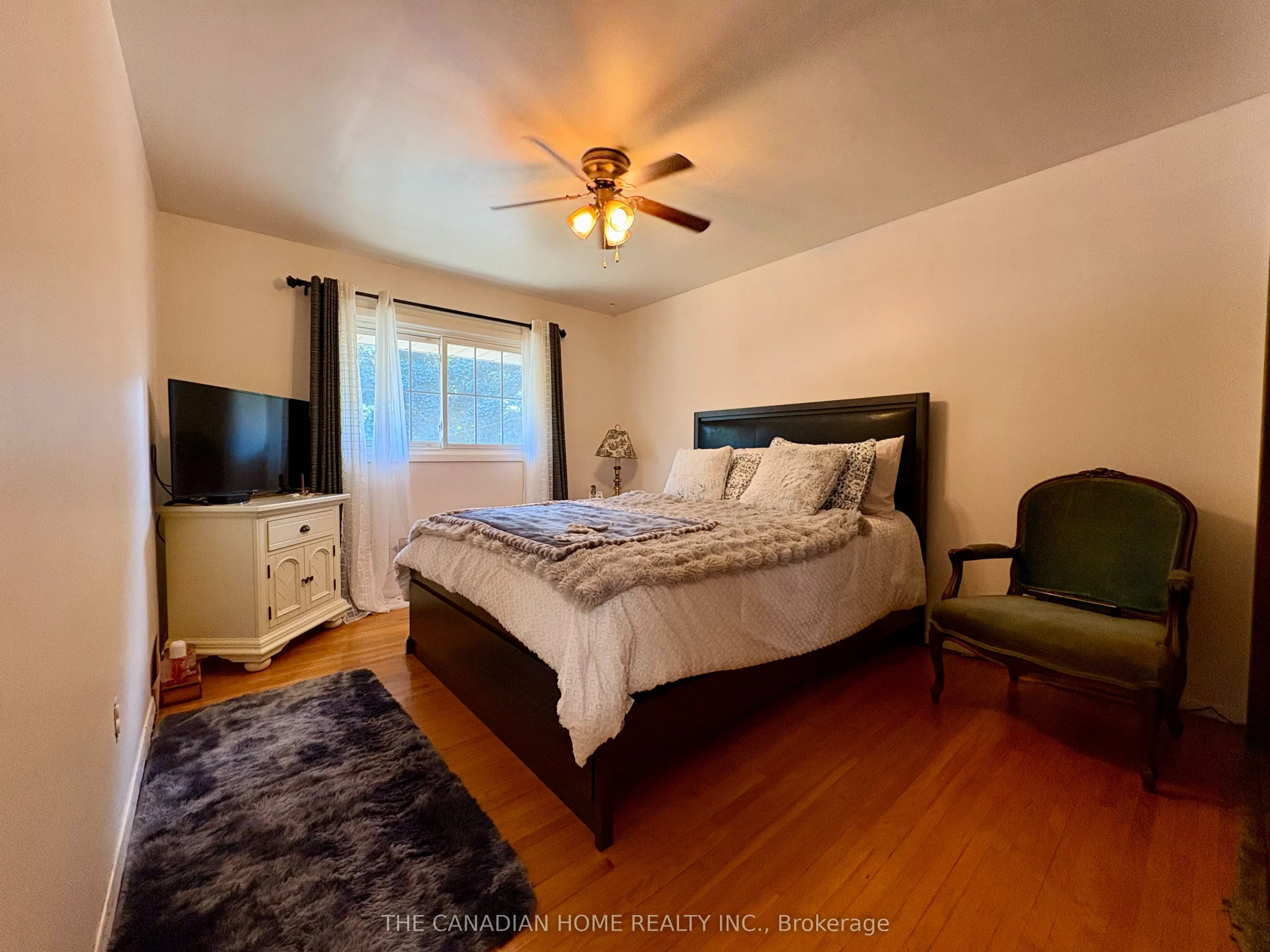 37 Viking Drive