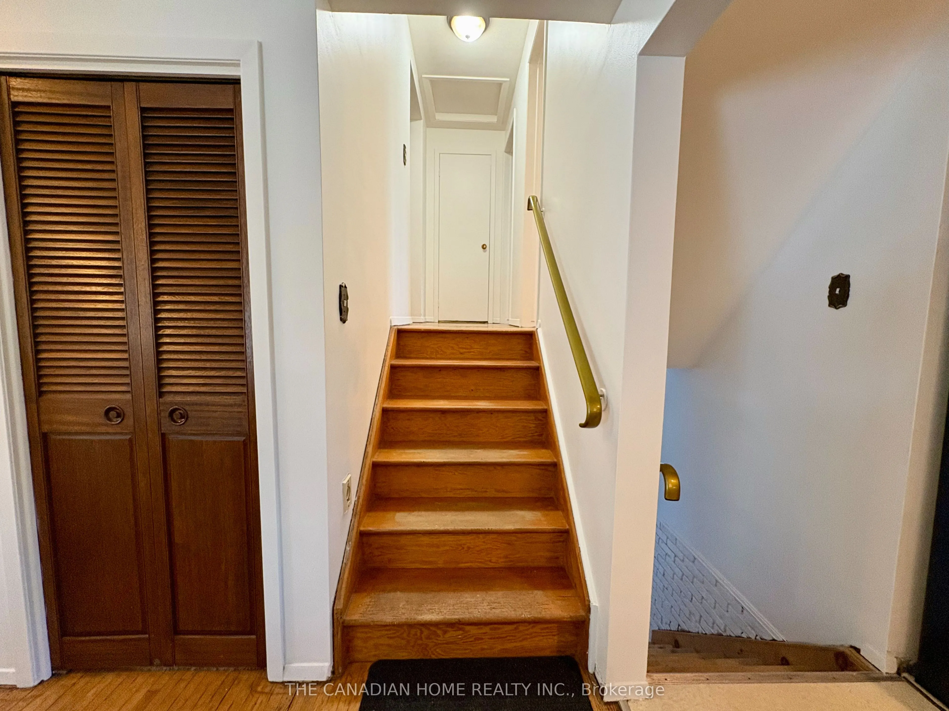 37 Viking Drive
