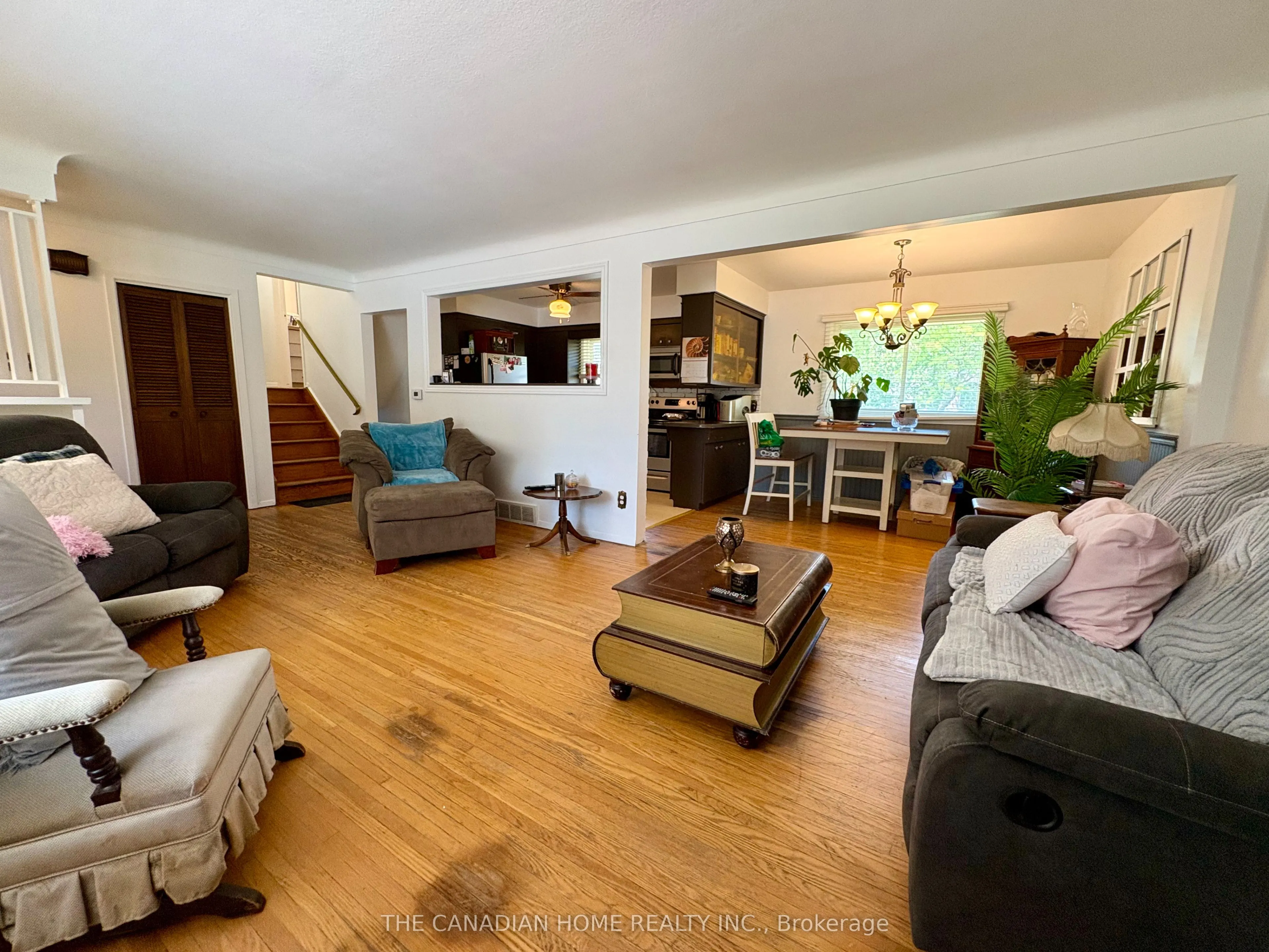 37 Viking Drive