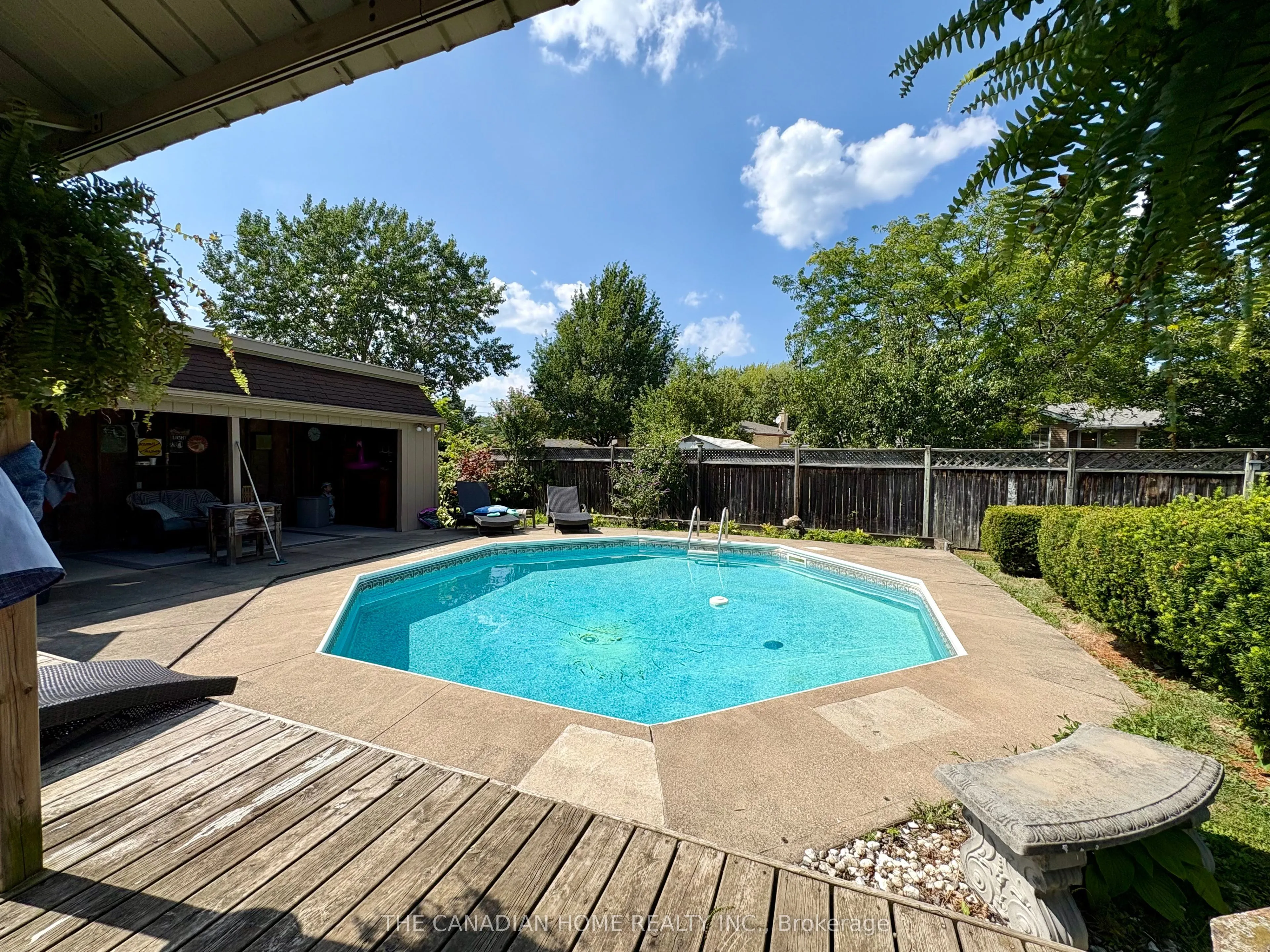 37 Viking Drive