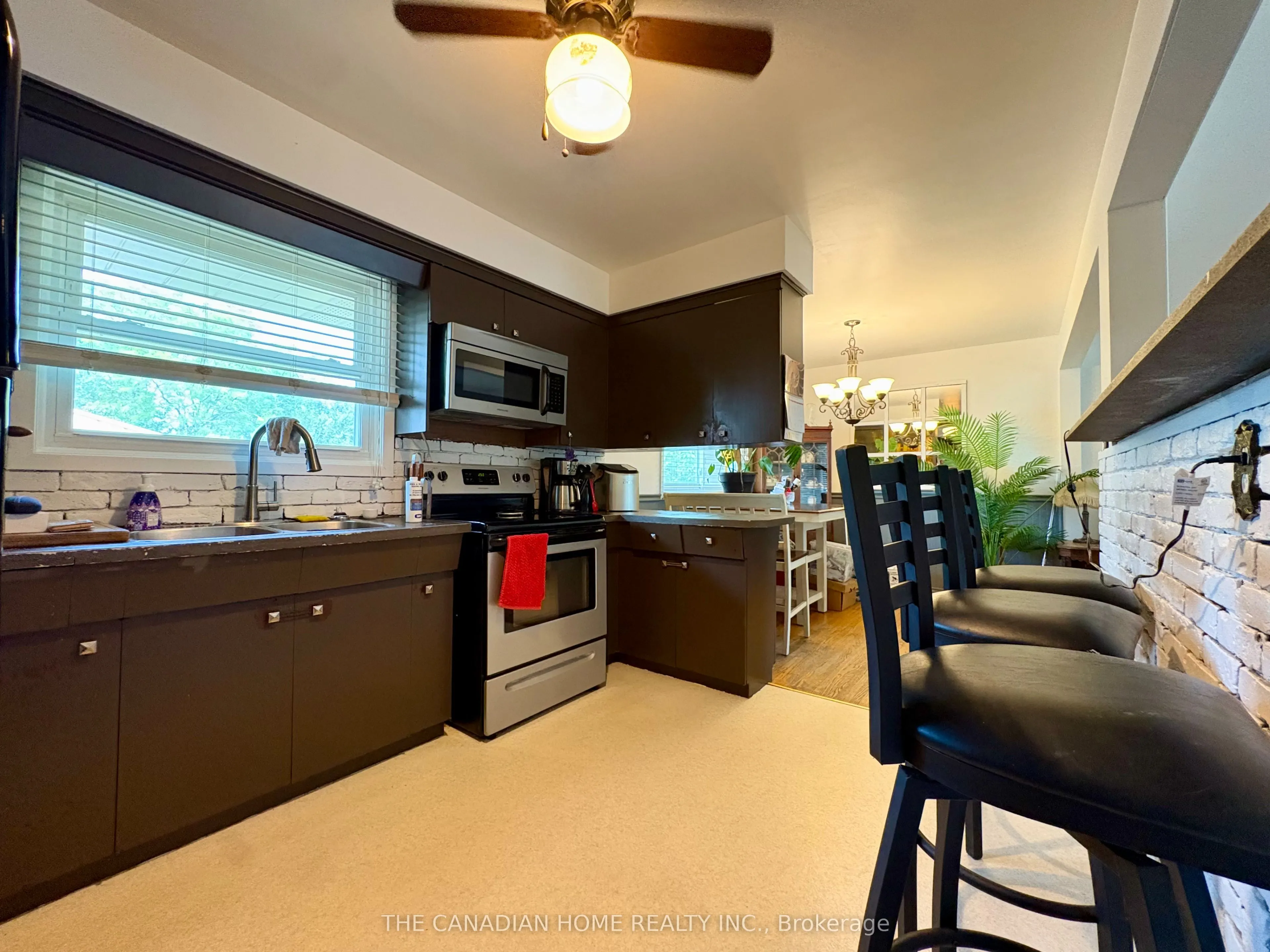 37 Viking Drive