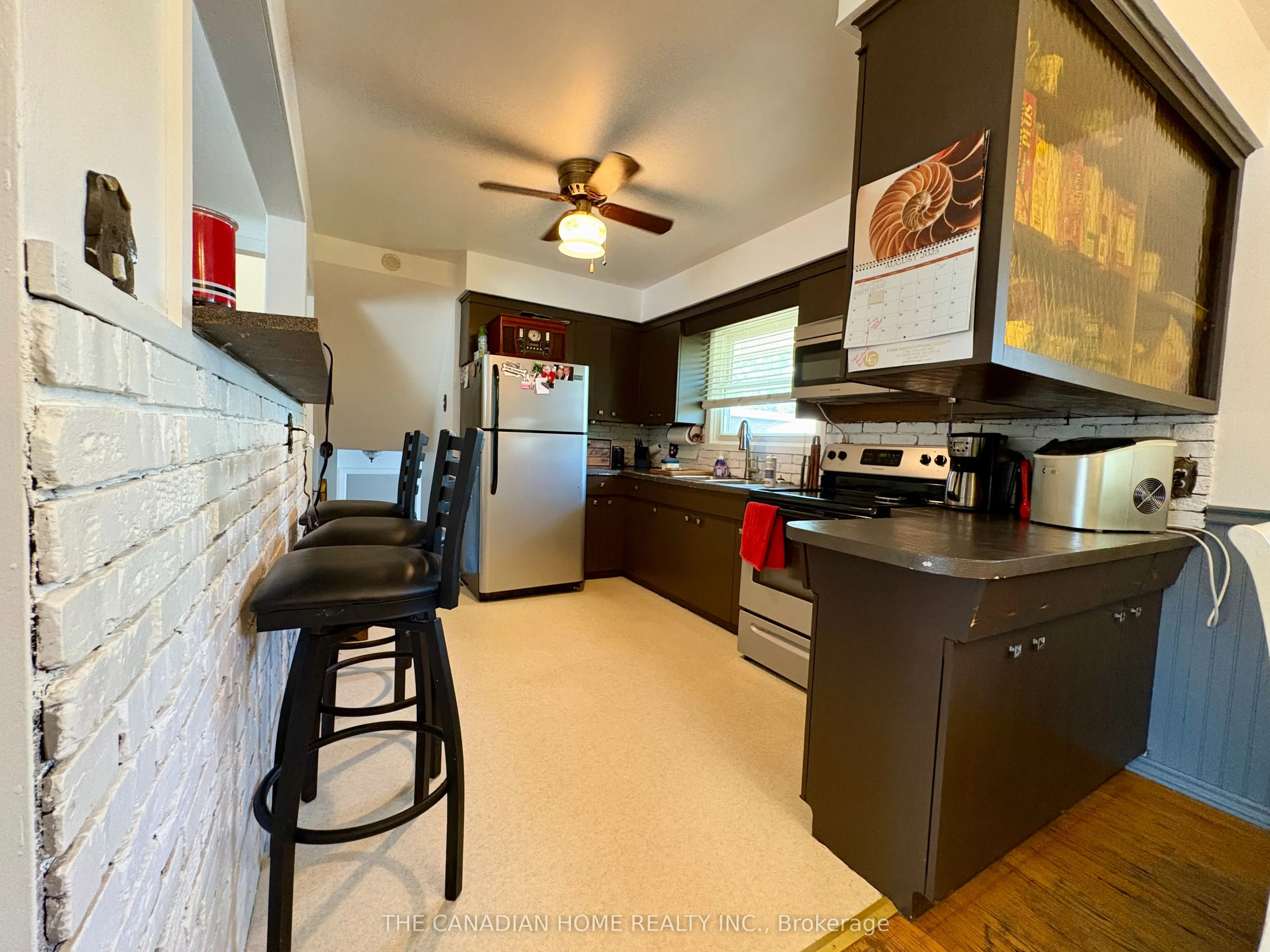 37 Viking Drive