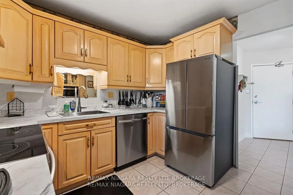 7 Gale Crescent, #201
