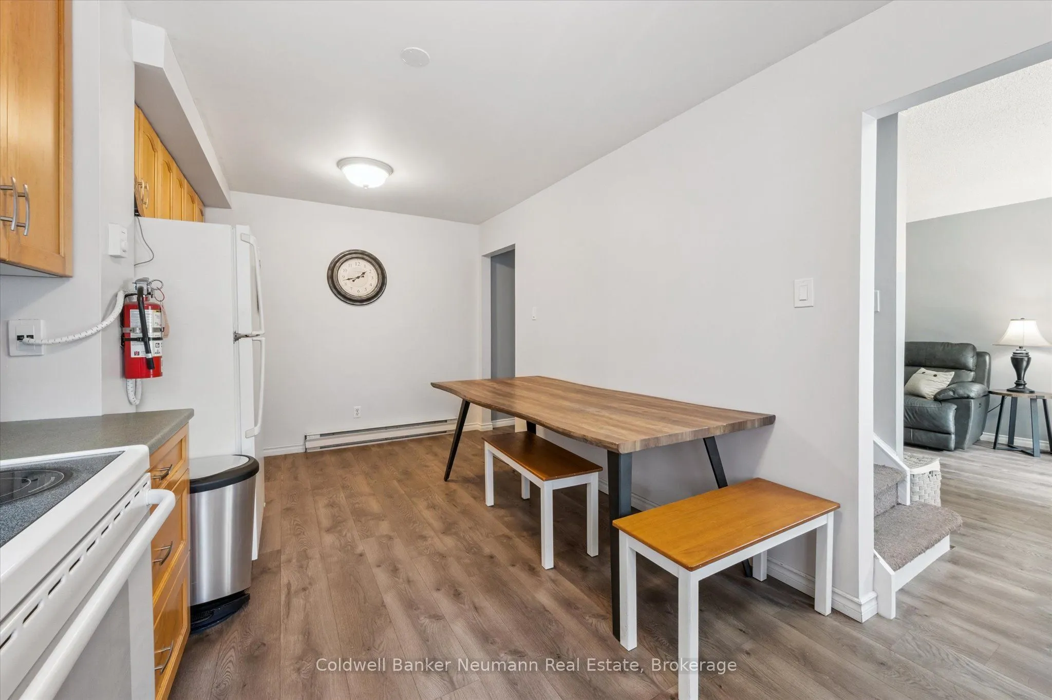 453 Albert Street, #14