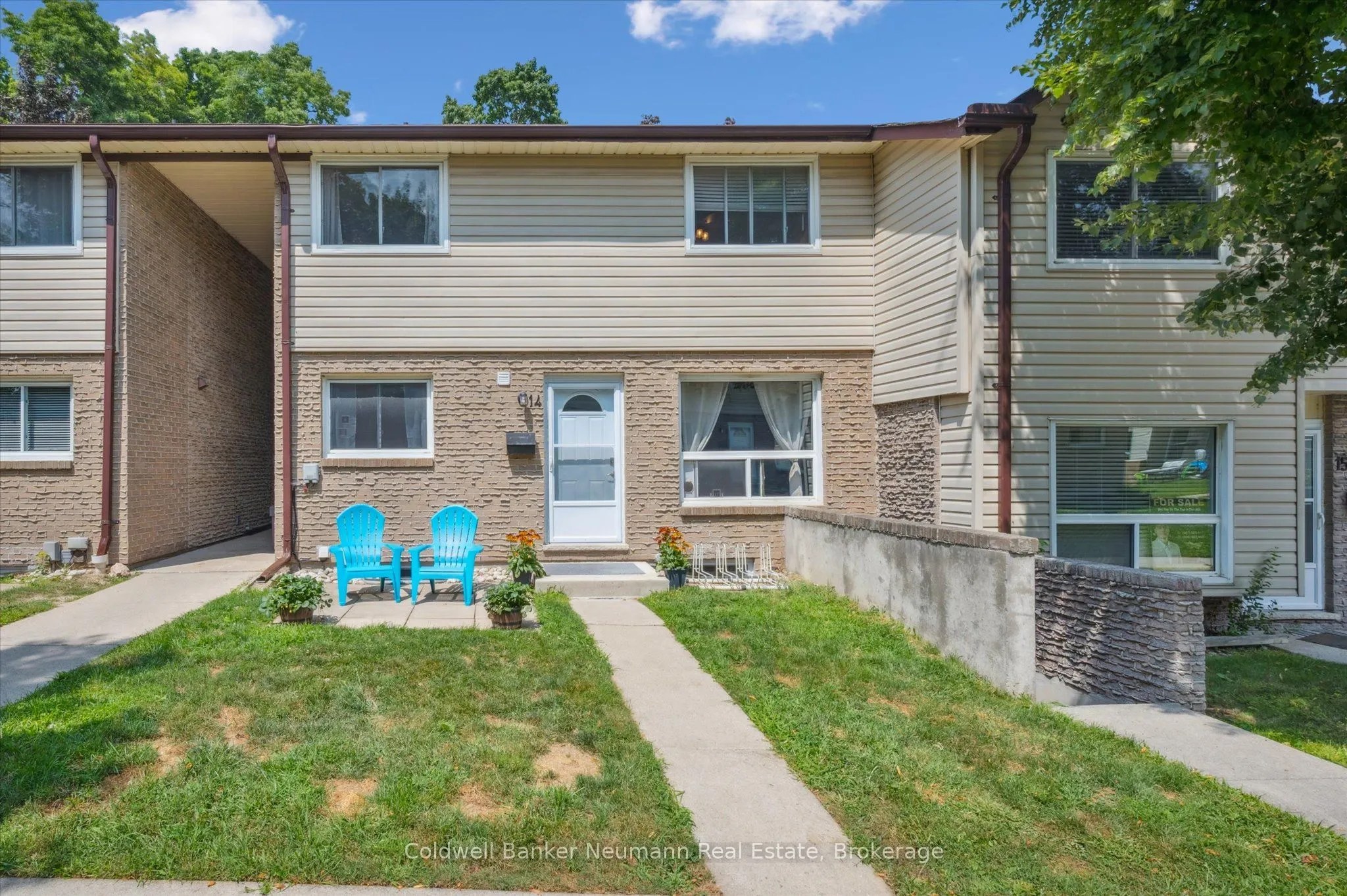 453 Albert Street, #14