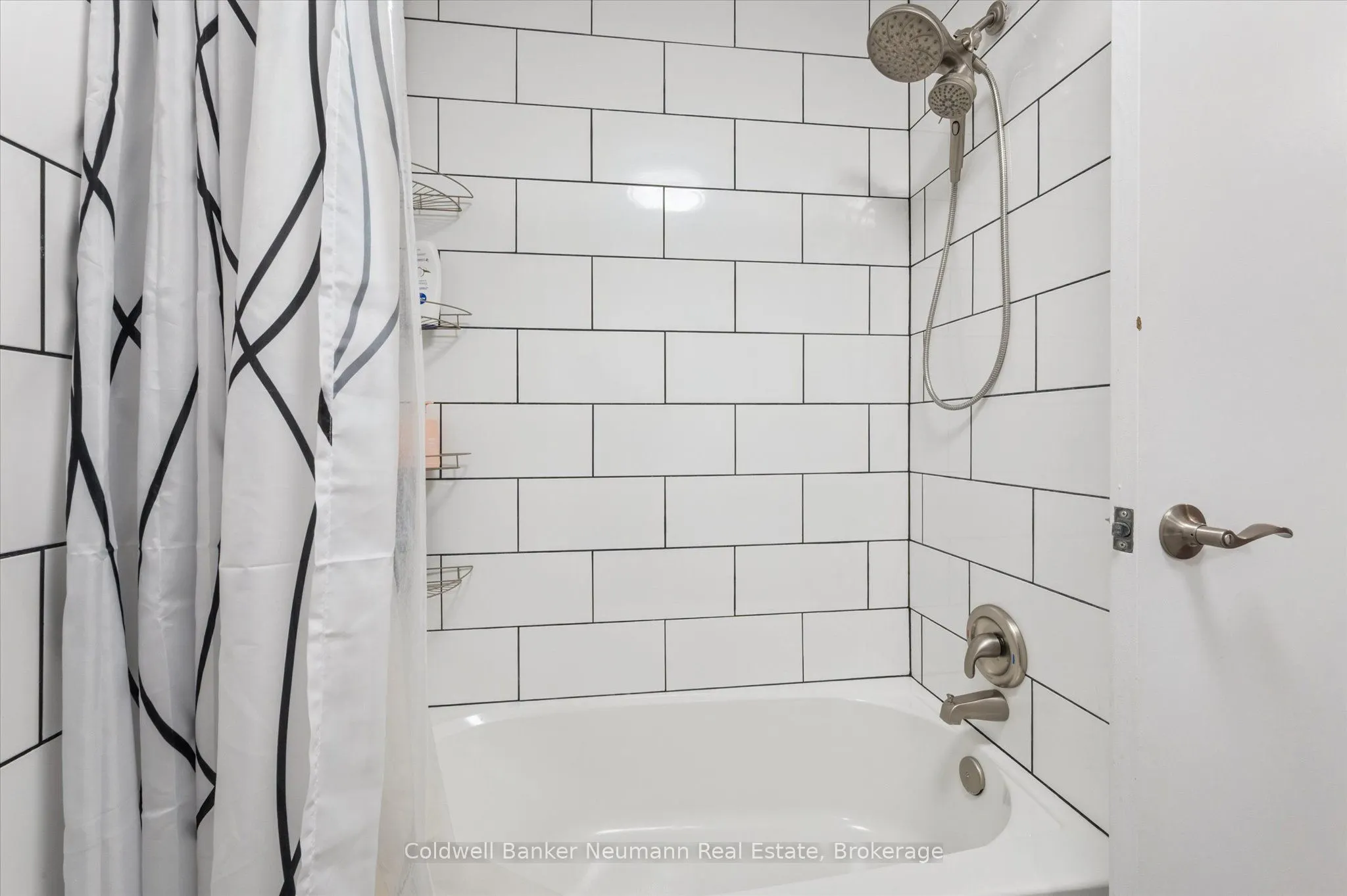 453 Albert Street, #14
