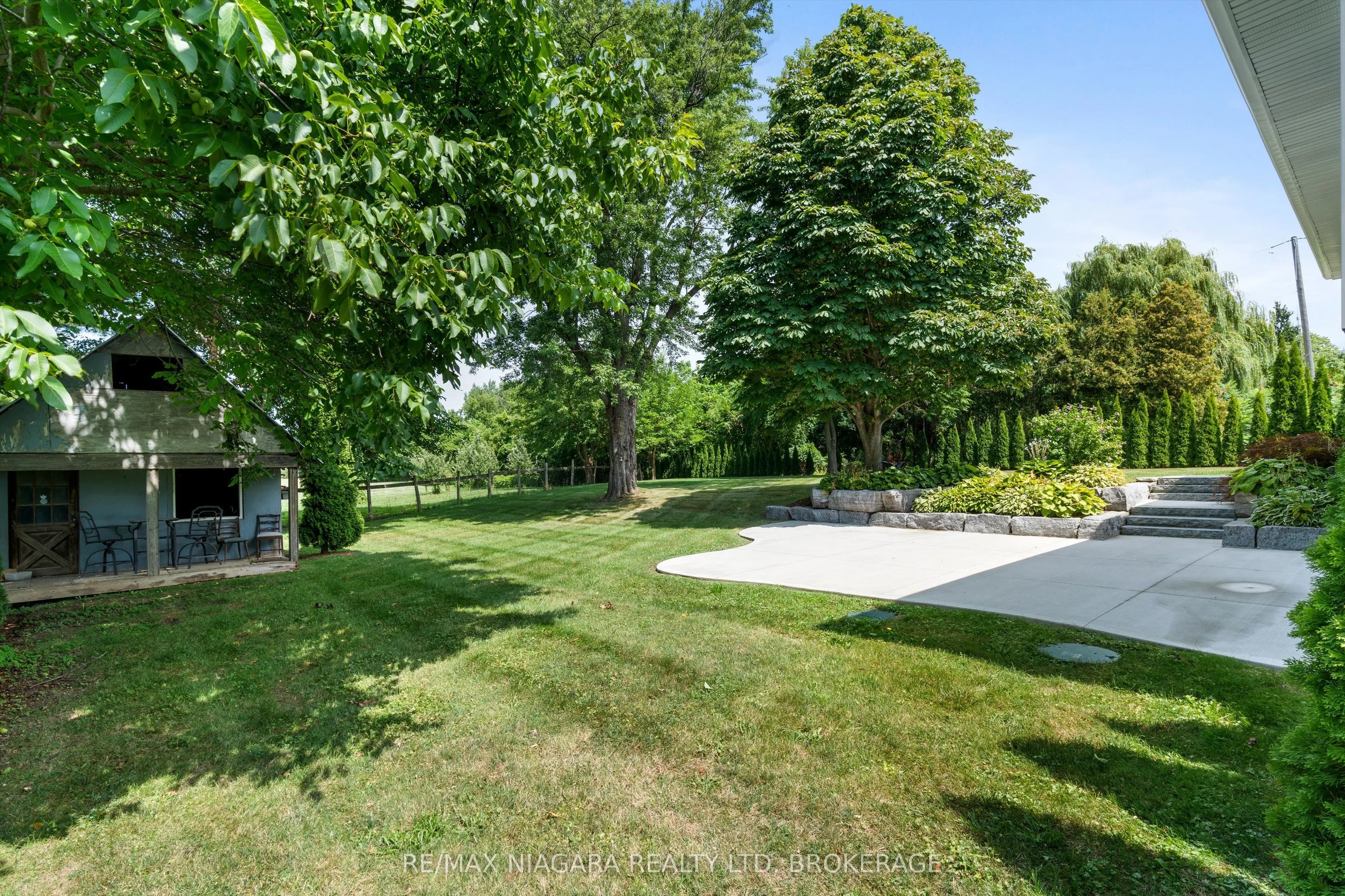 792 Lakeshore Road