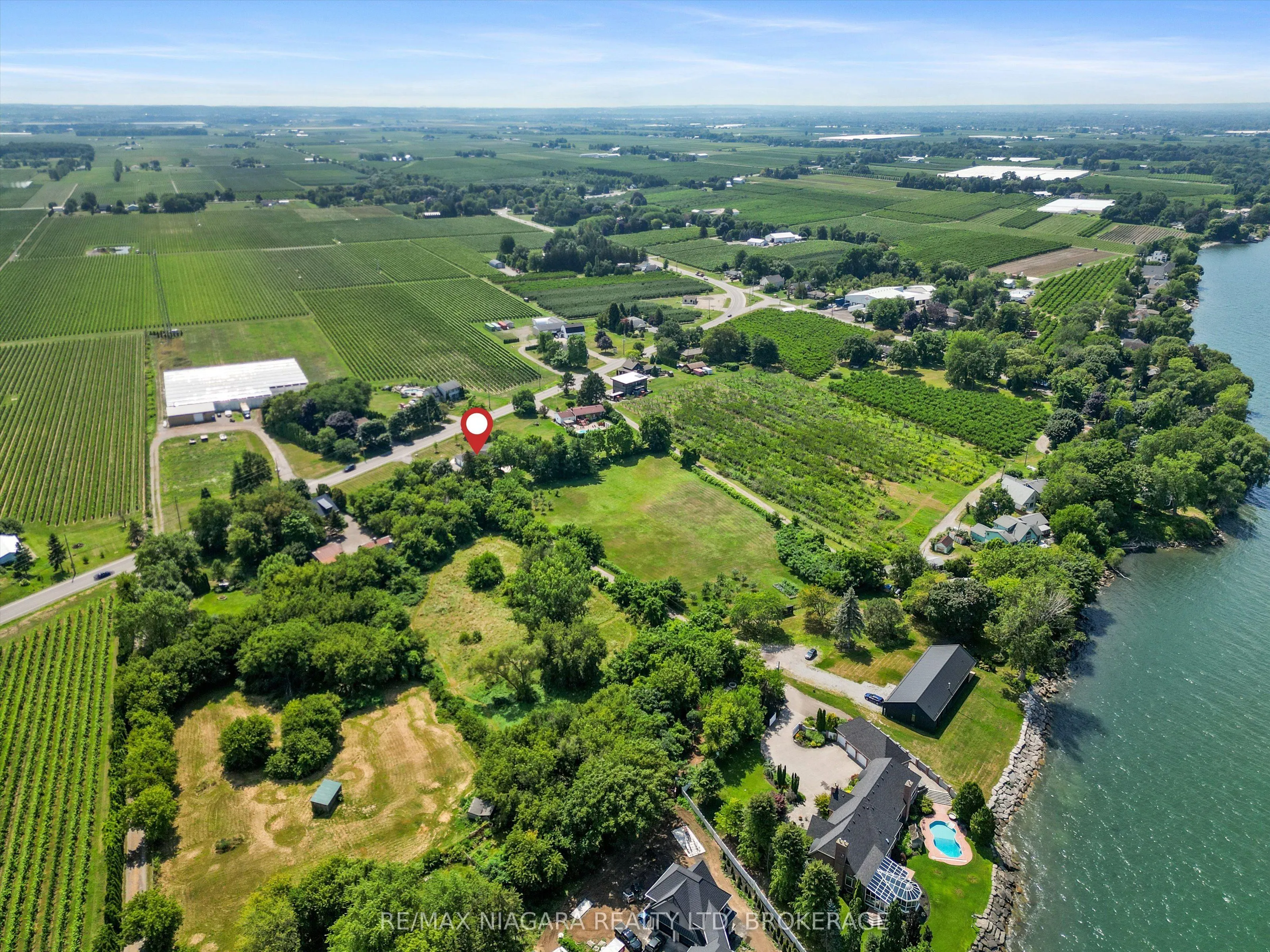 792 Lakeshore Road