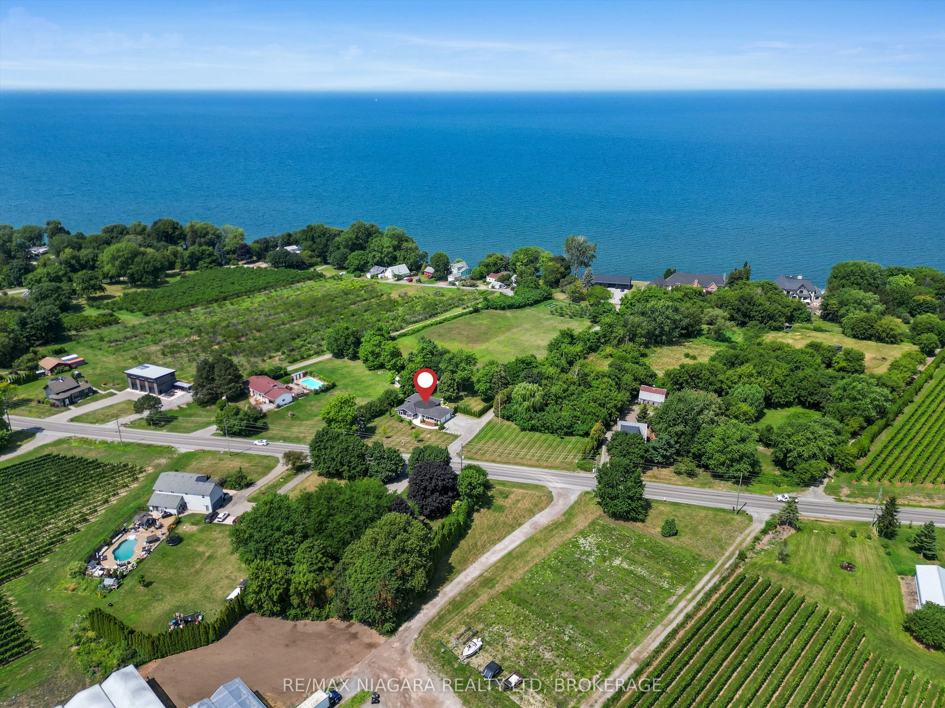 792 Lakeshore Road