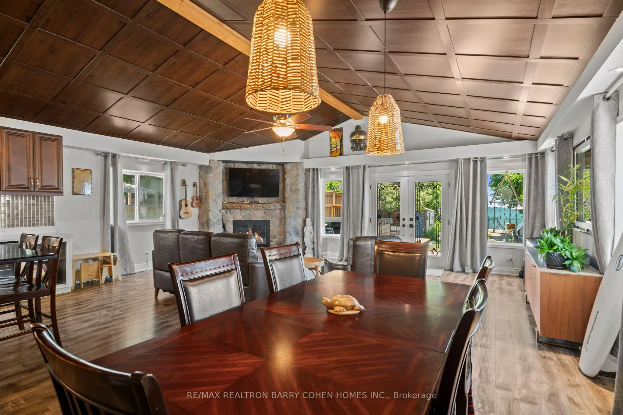 16 Lakeshore Drive