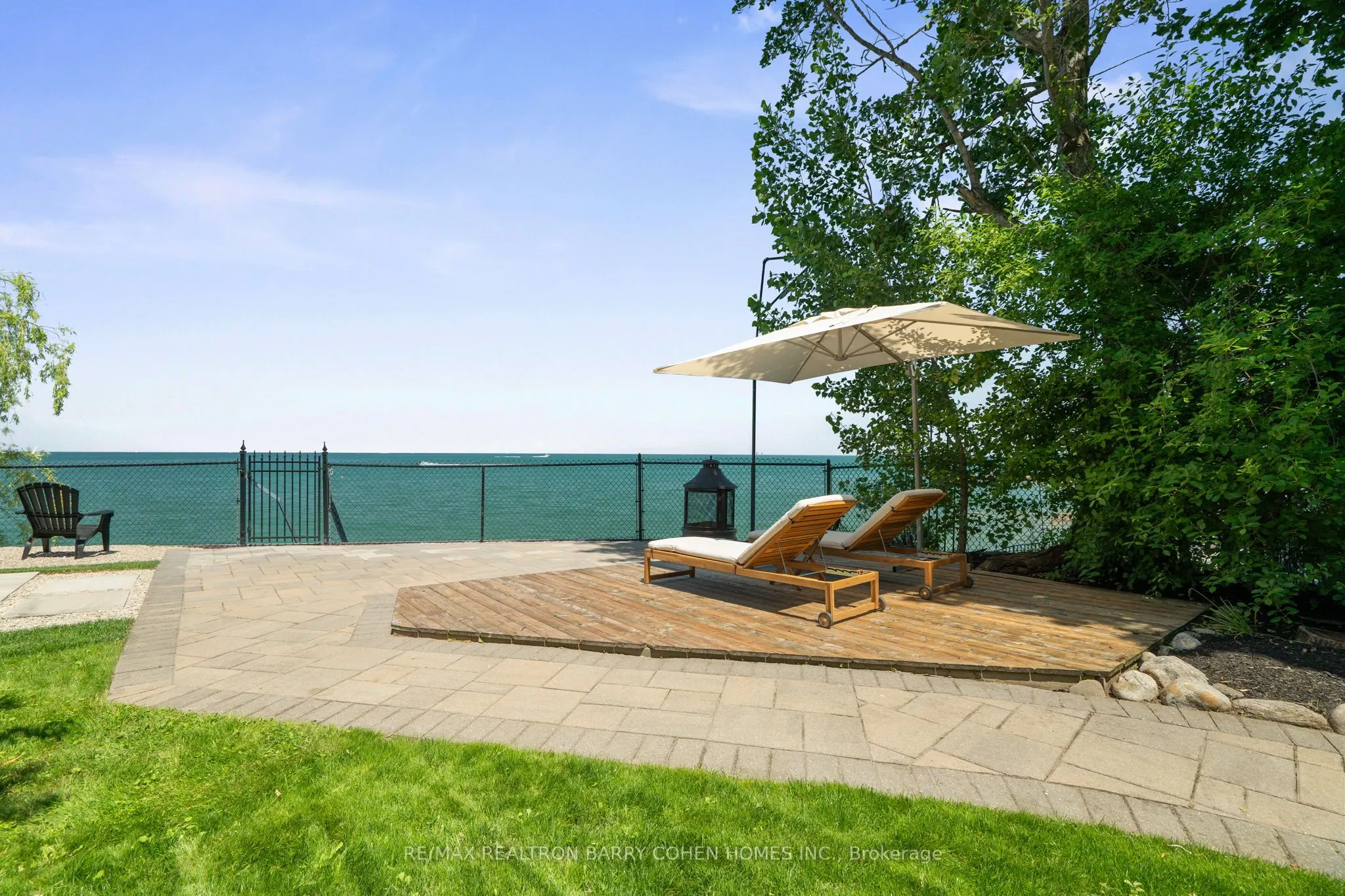 16 Lakeshore Drive