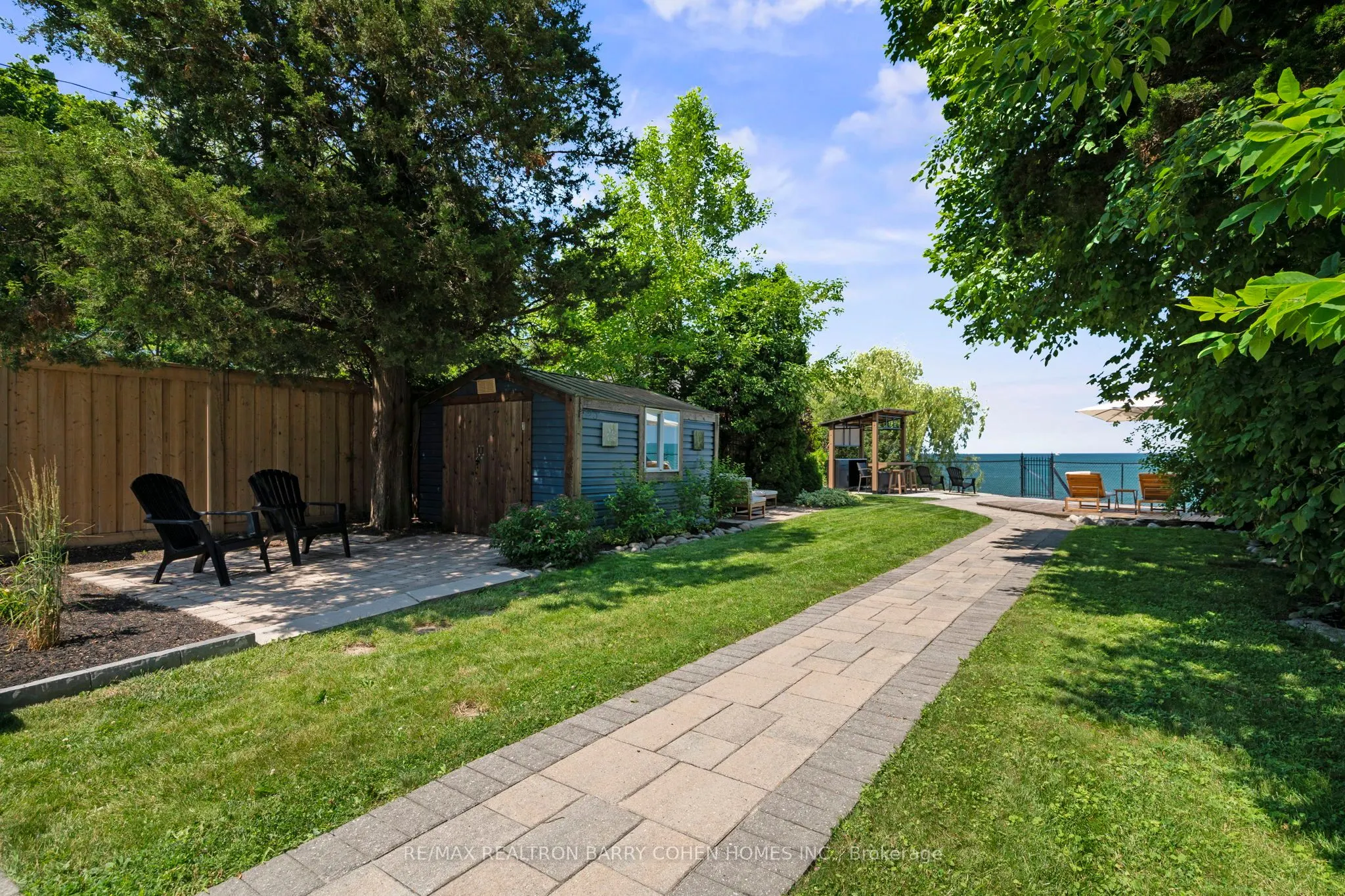 16 Lakeshore Drive