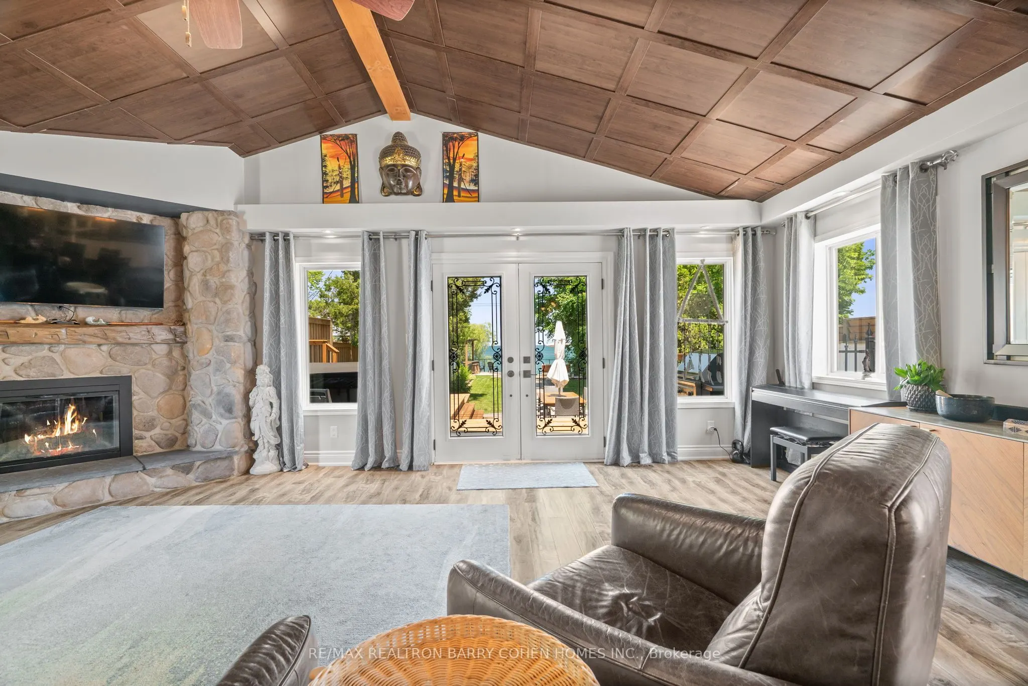 16 Lakeshore Drive
