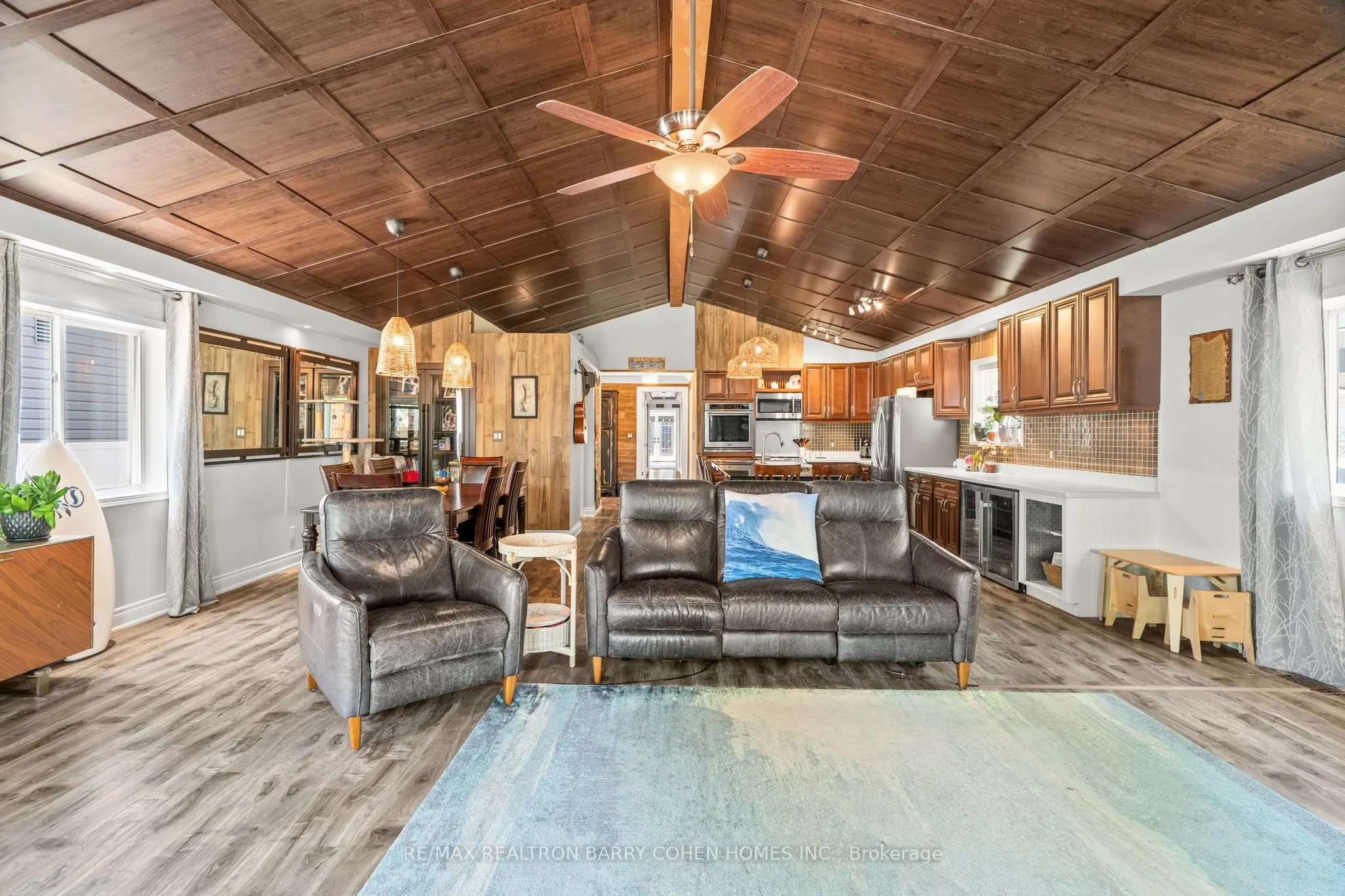 16 Lakeshore Drive