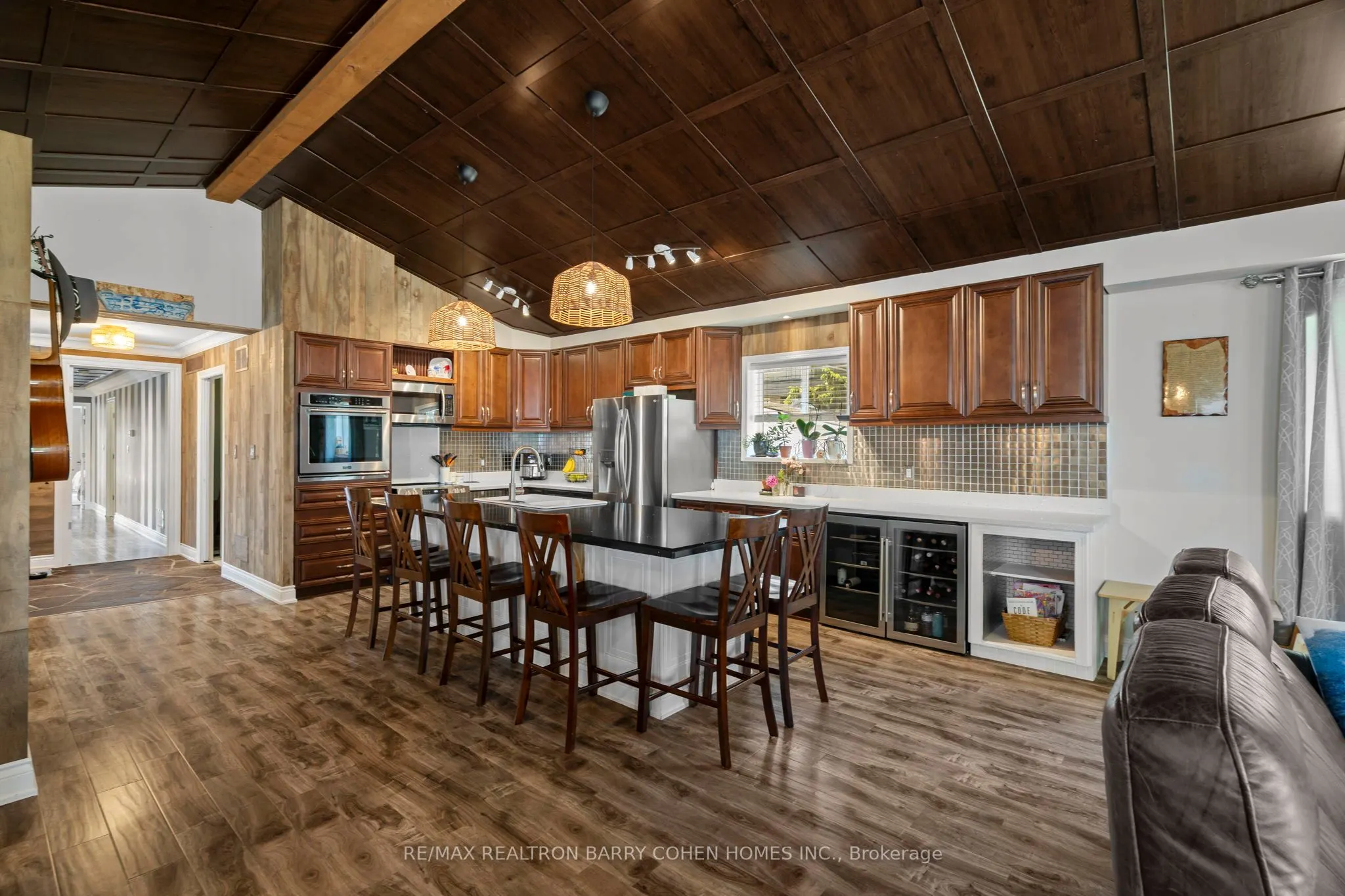 16 Lakeshore Drive