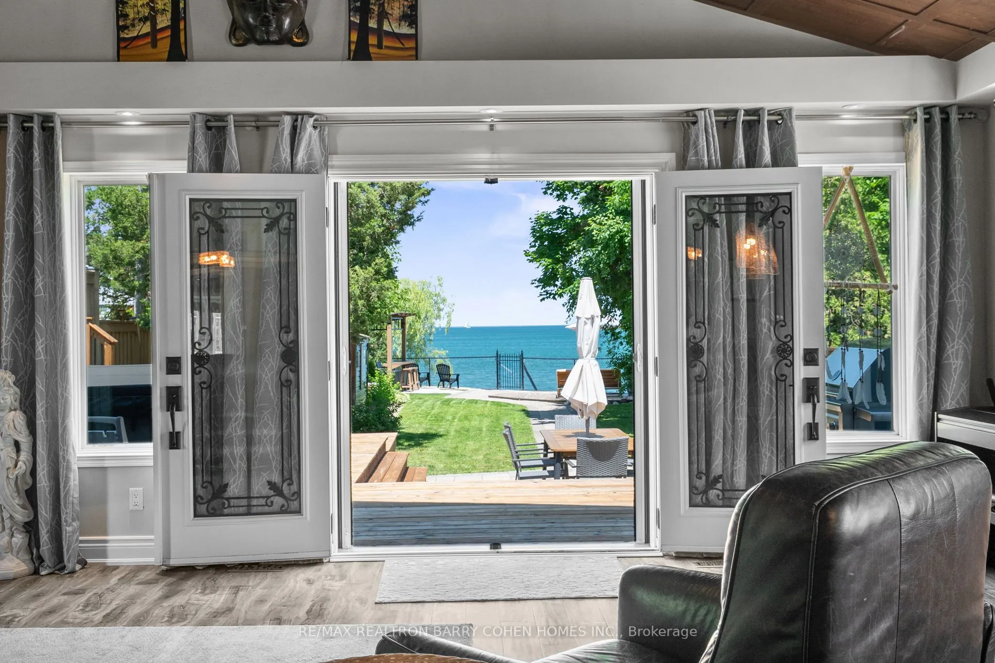 16 Lakeshore Drive