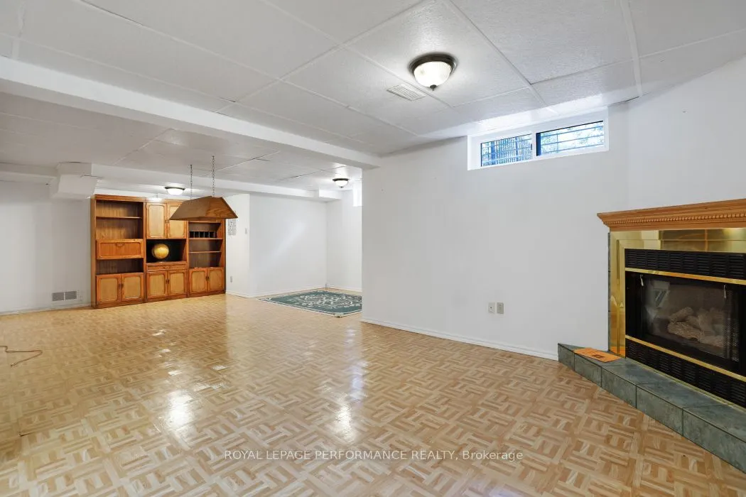 1870 Robinwood Place