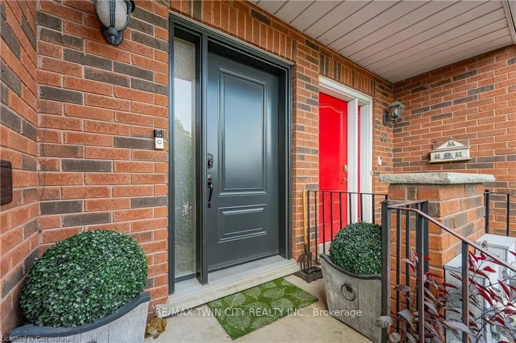 64 Fairgreen Close