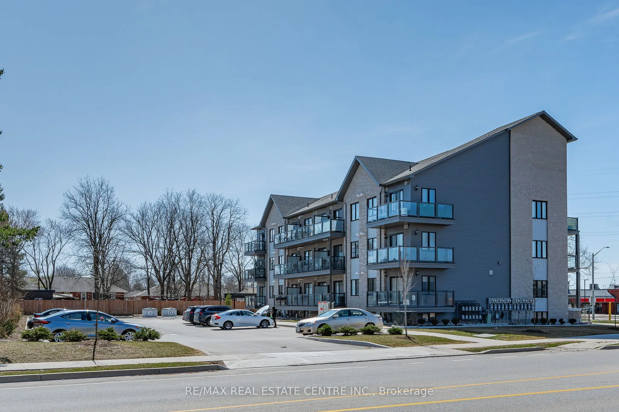 721 FRANKLIN Boulevard, #302