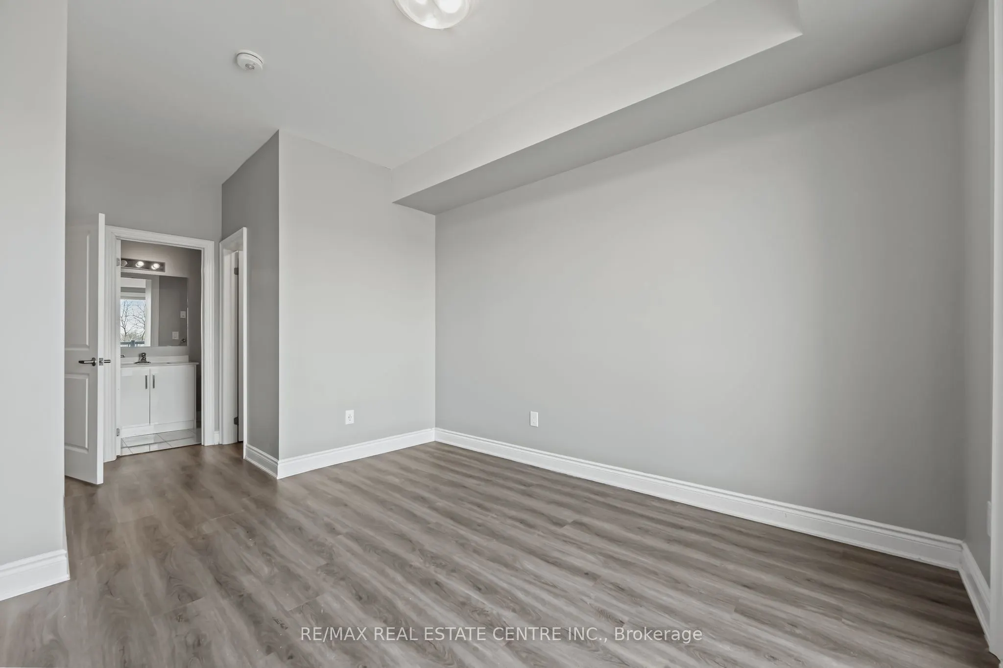 721 FRANKLIN Boulevard, #302