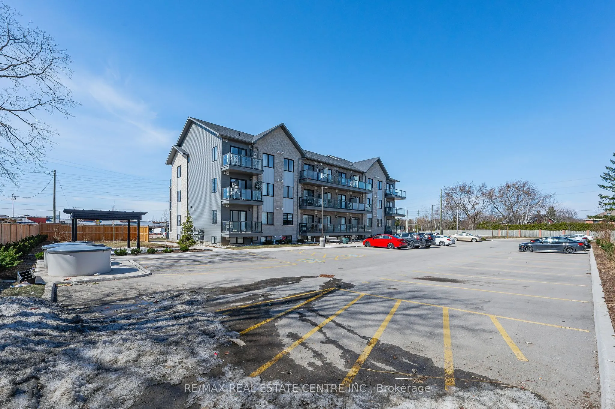 721 FRANKLIN Boulevard, #302