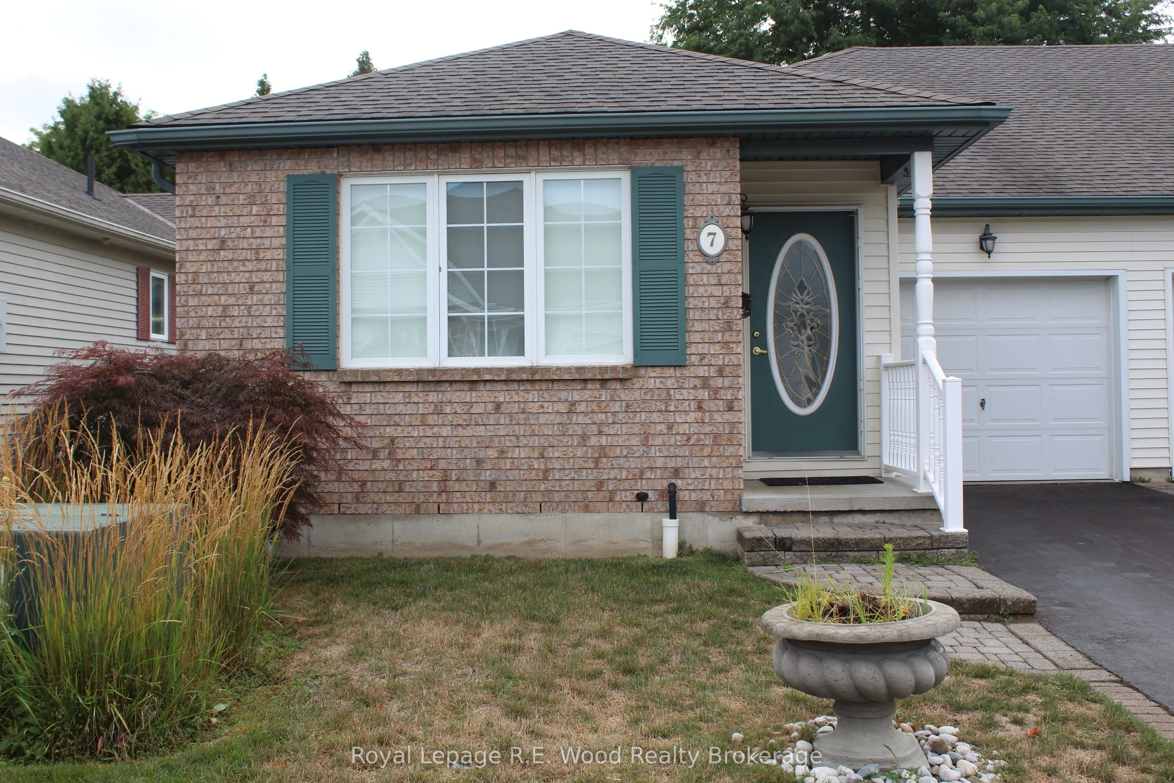 7 Jackson Court