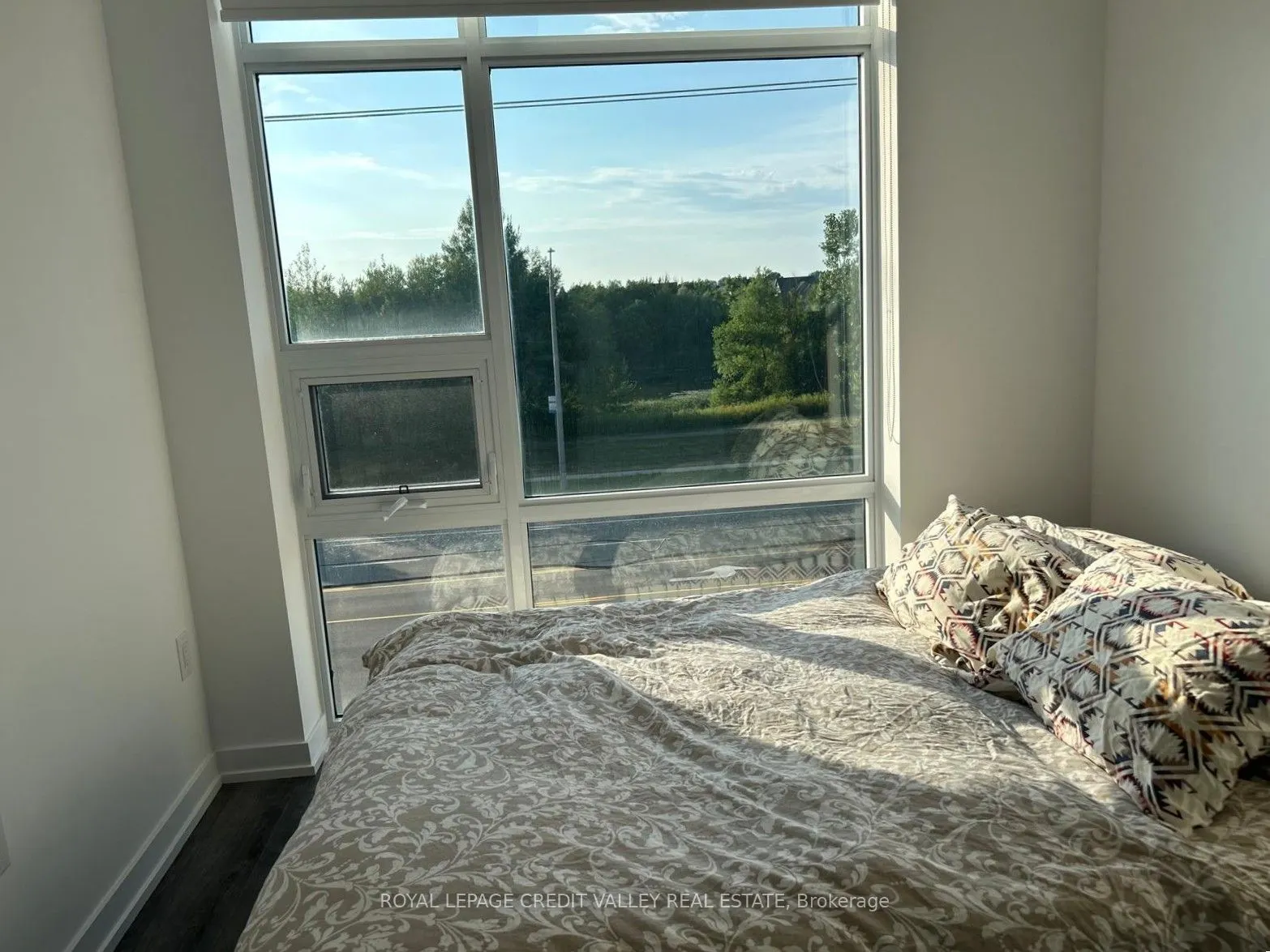 460 Dundas Street E, #312