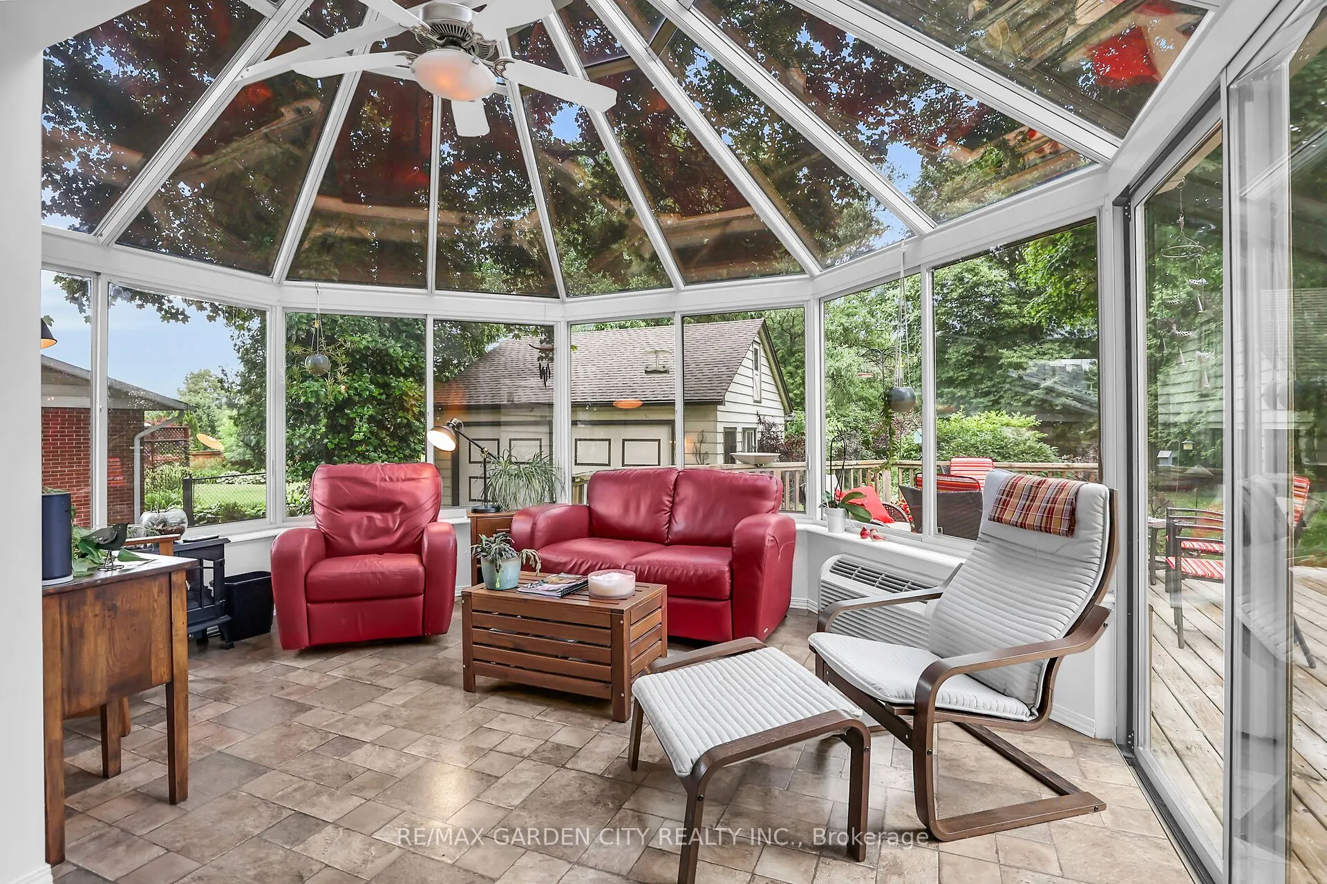 10 Maple Avenue