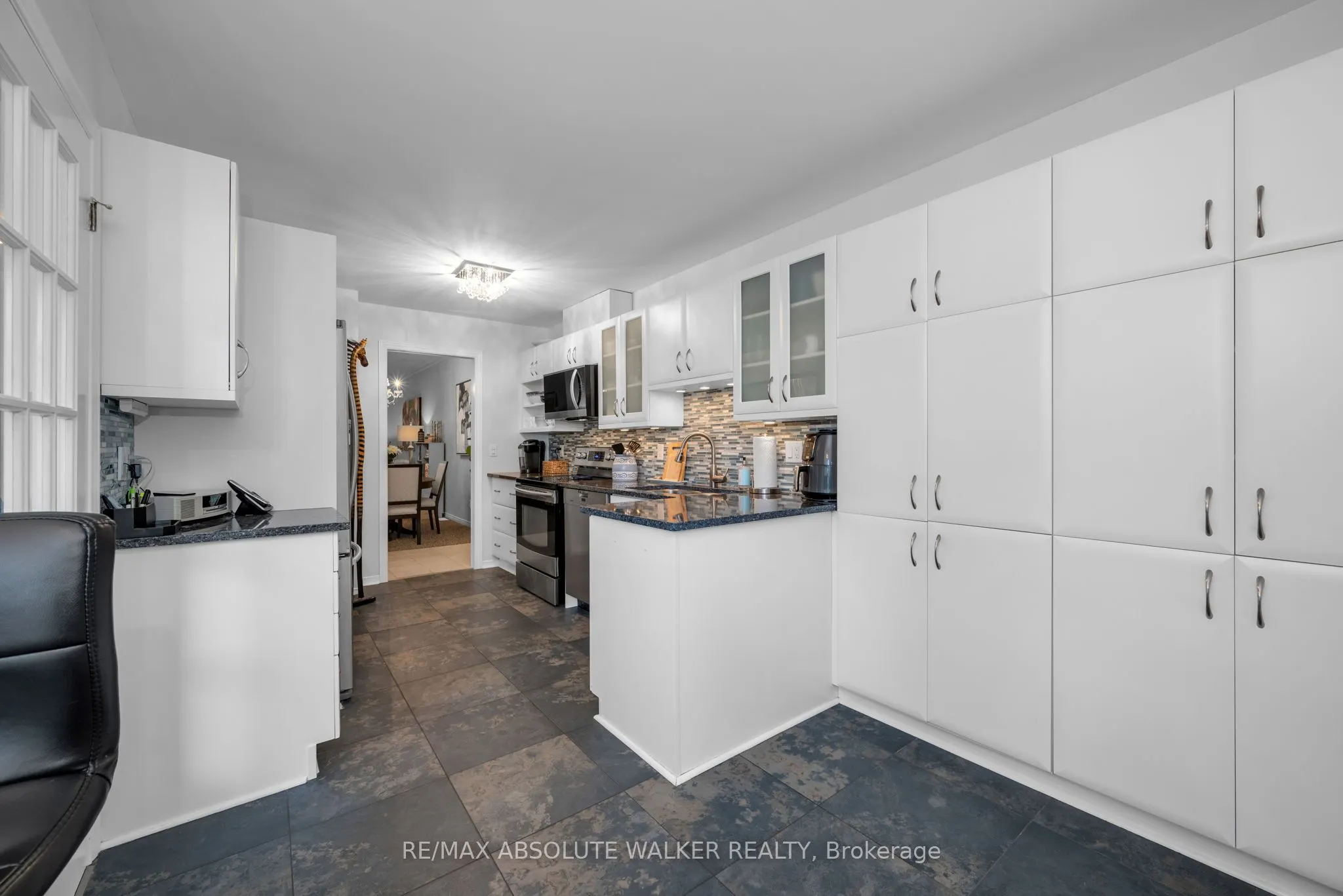 40 Grand Harbour Court, #20