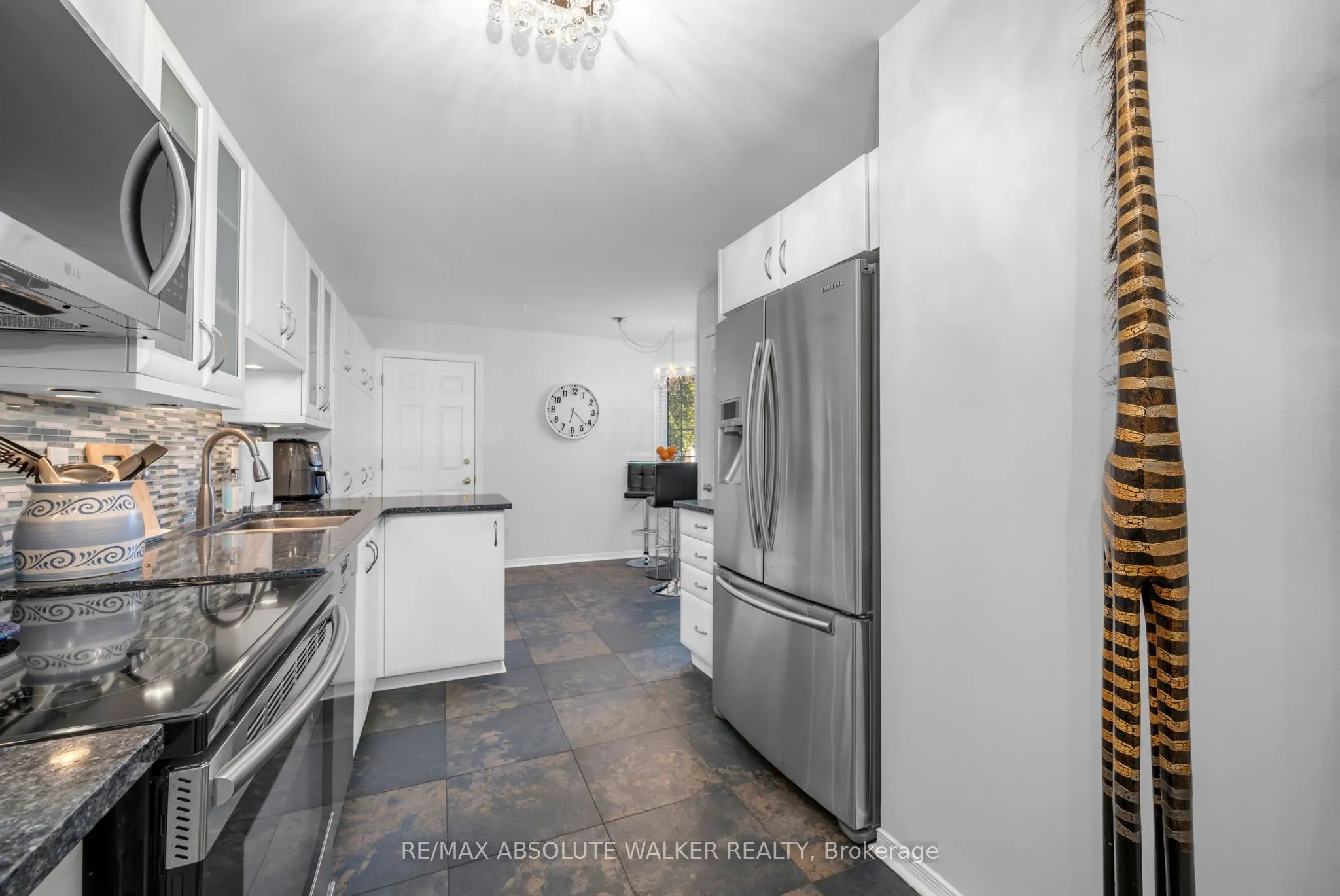 40 Grand Harbour Court, #20