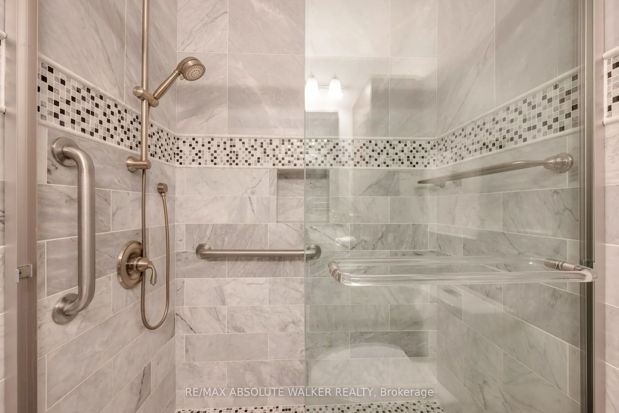 40 Grand Harbour Court, #20