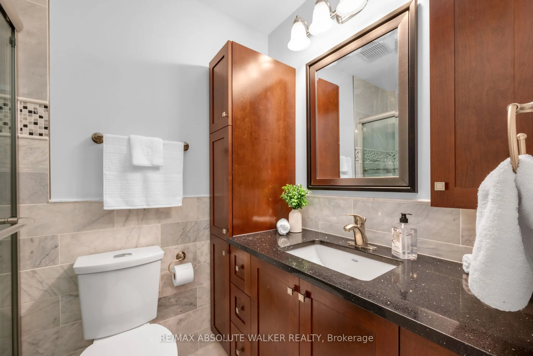 40 Grand Harbour Court, #20