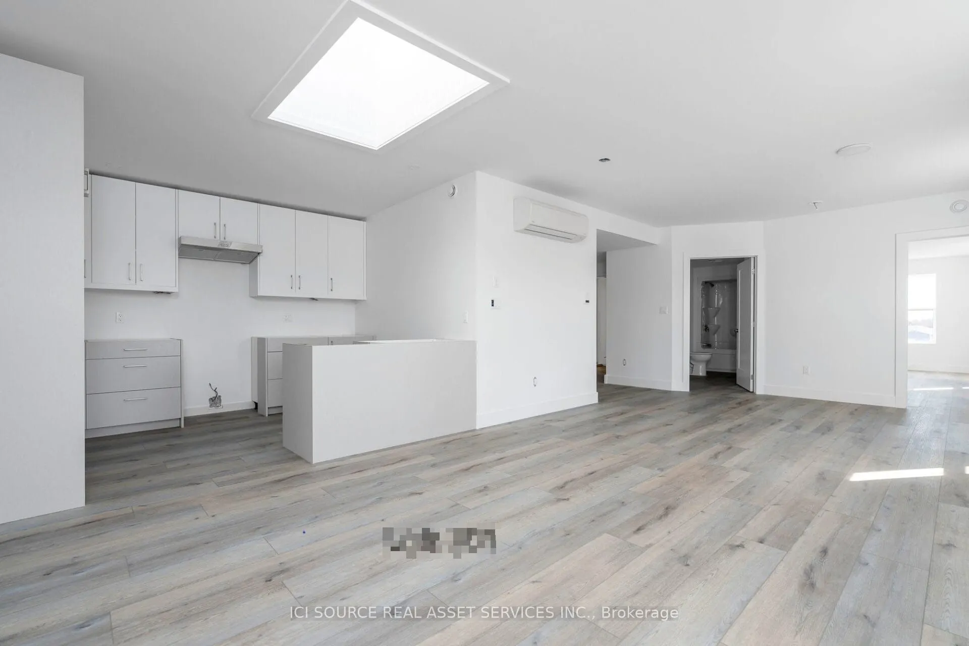 10 Trowbridge Street E, #301
