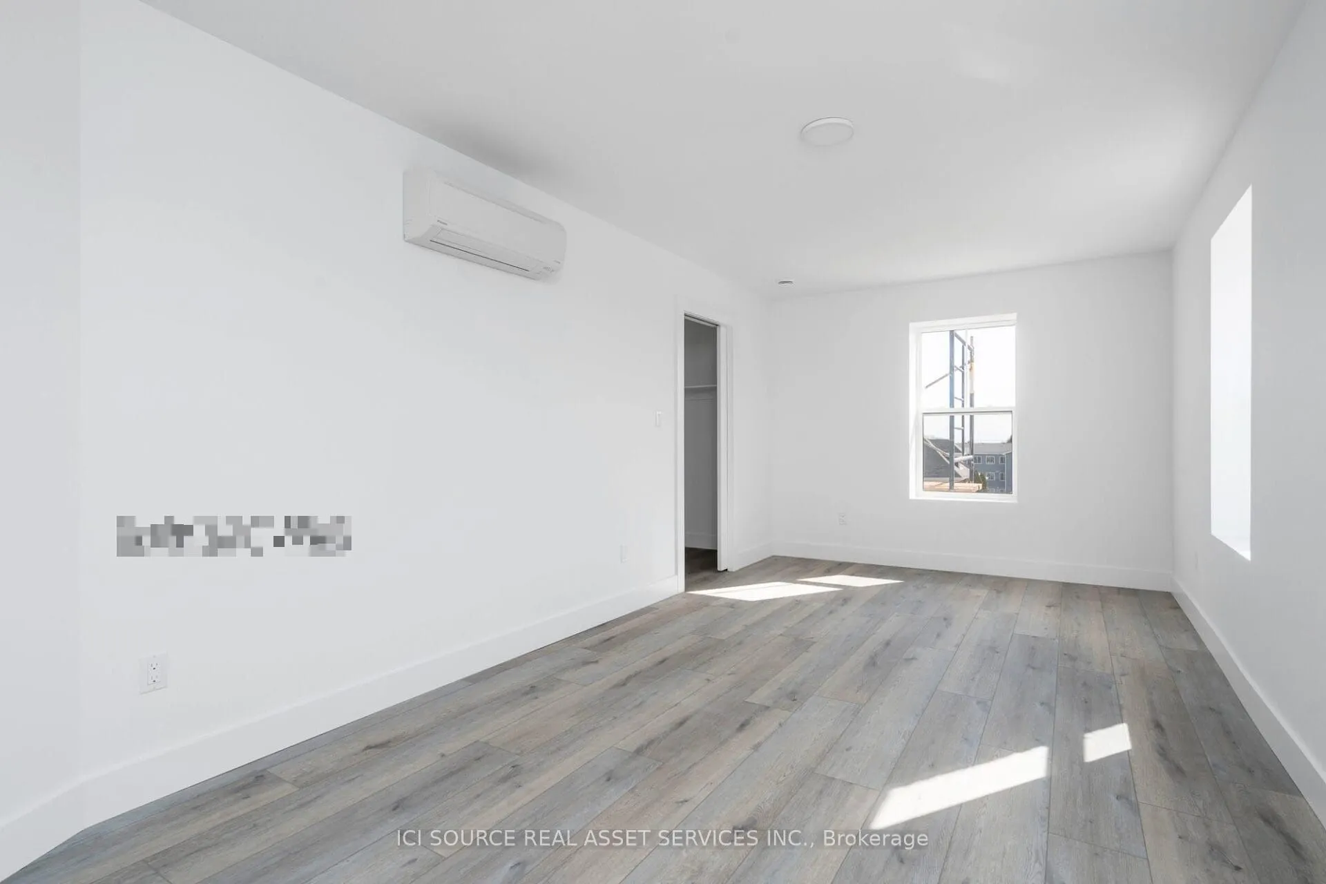 10 Trowbridge Street E, #301