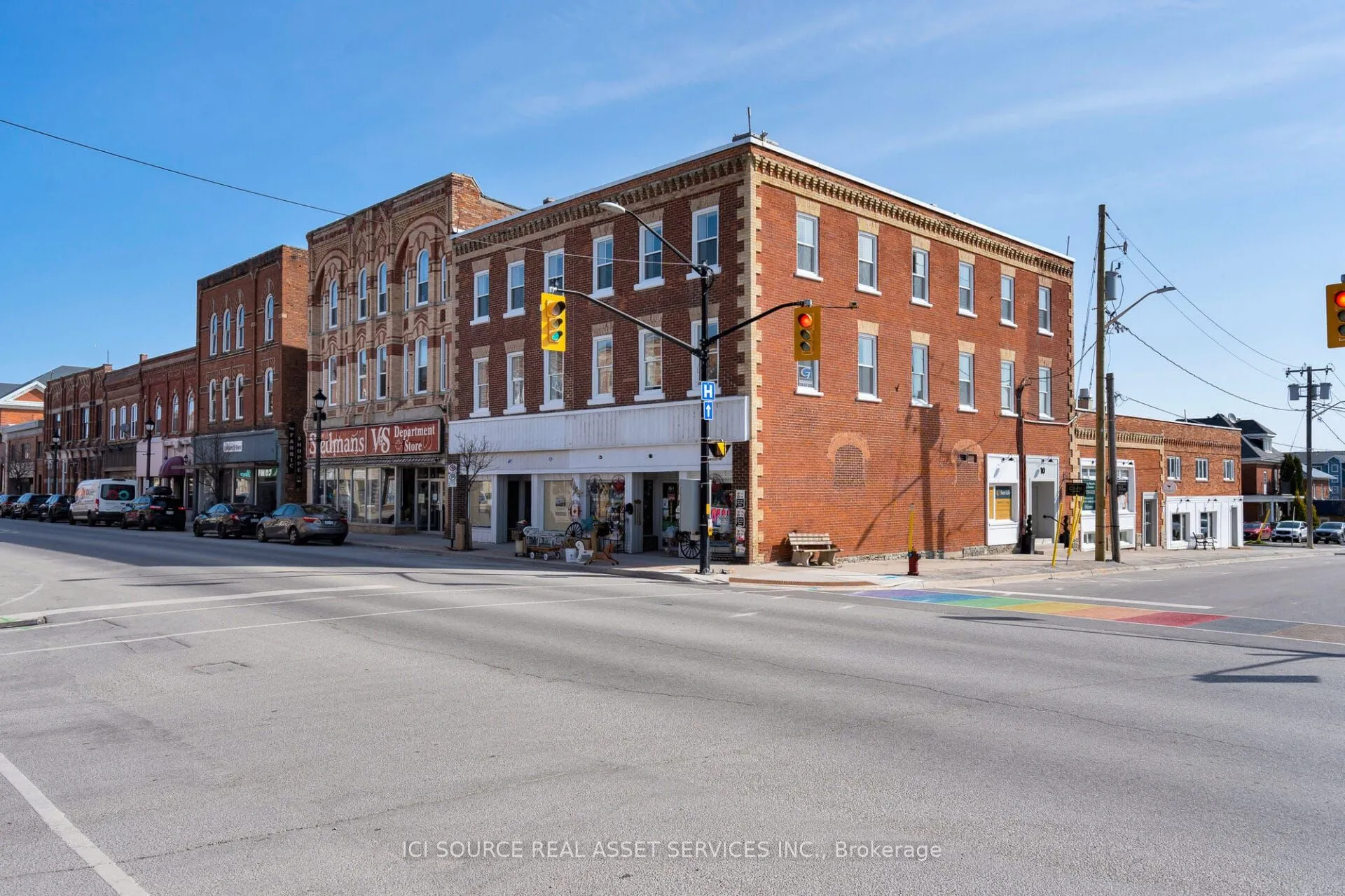 10 Trowbridge Street E, #301