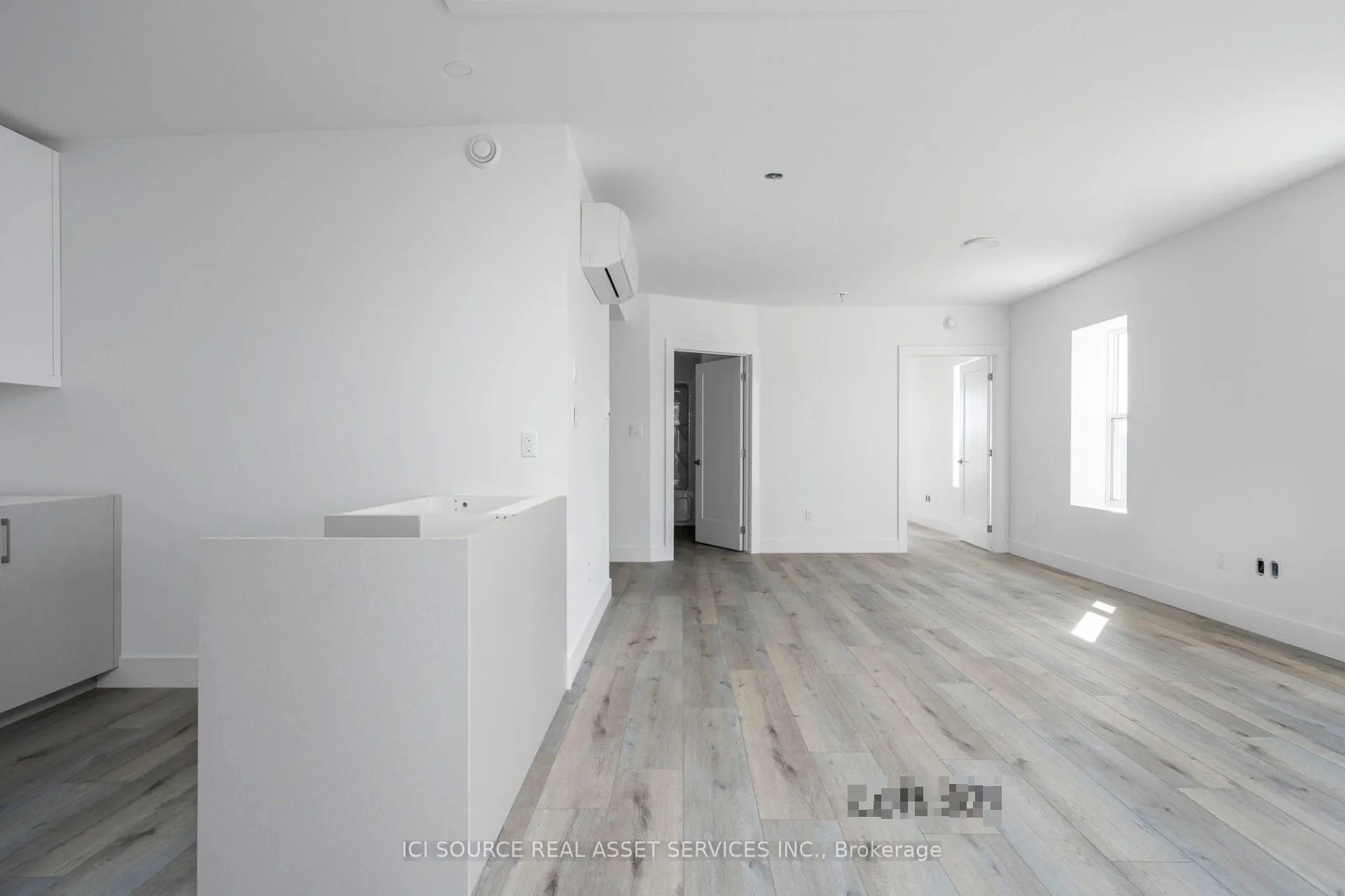 10 Trowbridge Street E, #301