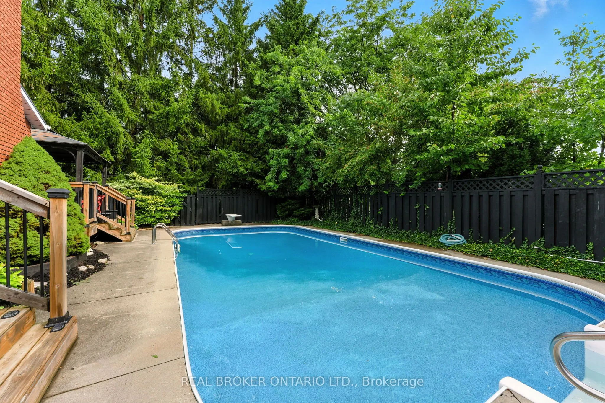 18 Isabel Drive