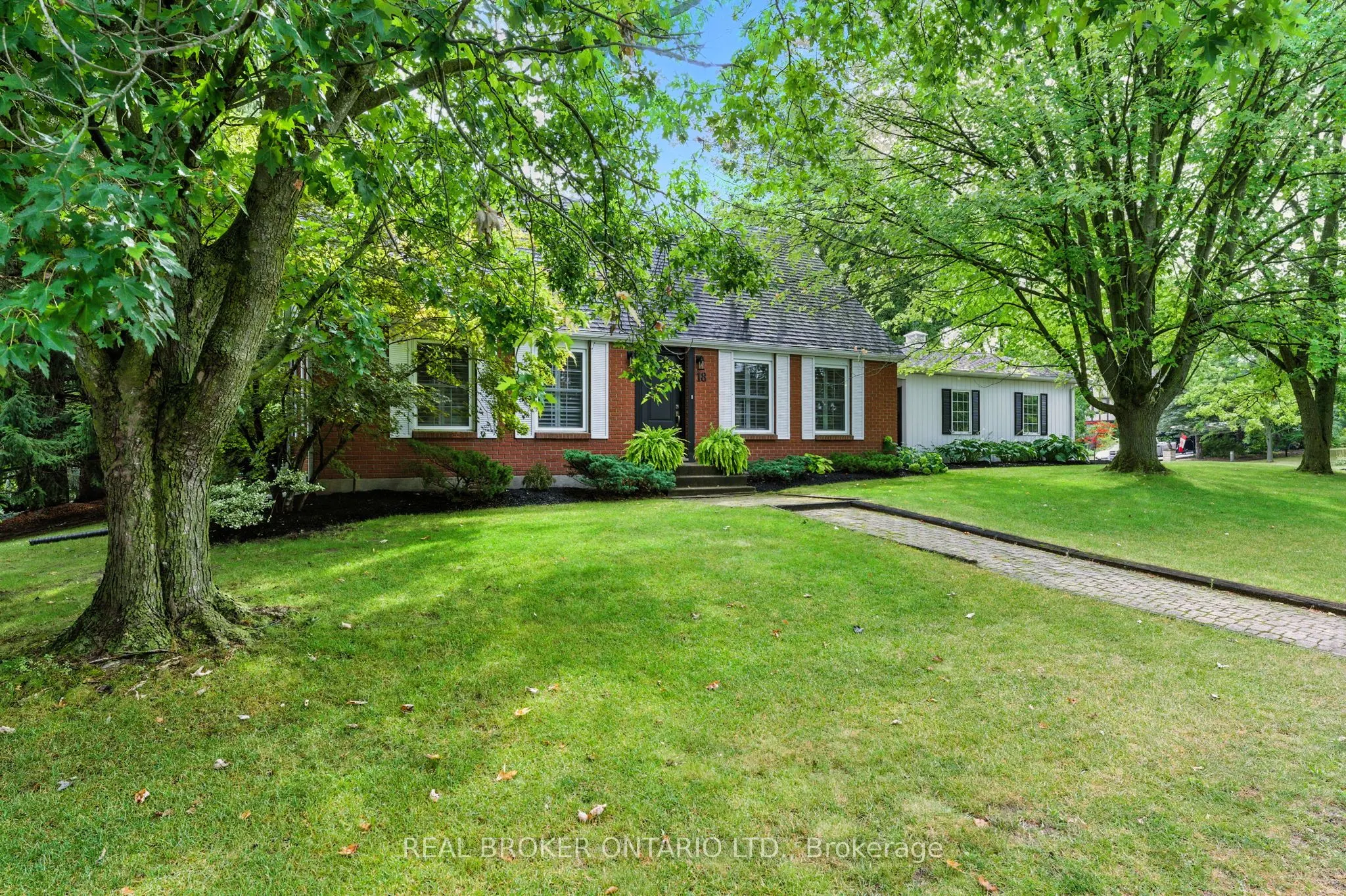 18 Isabel Drive