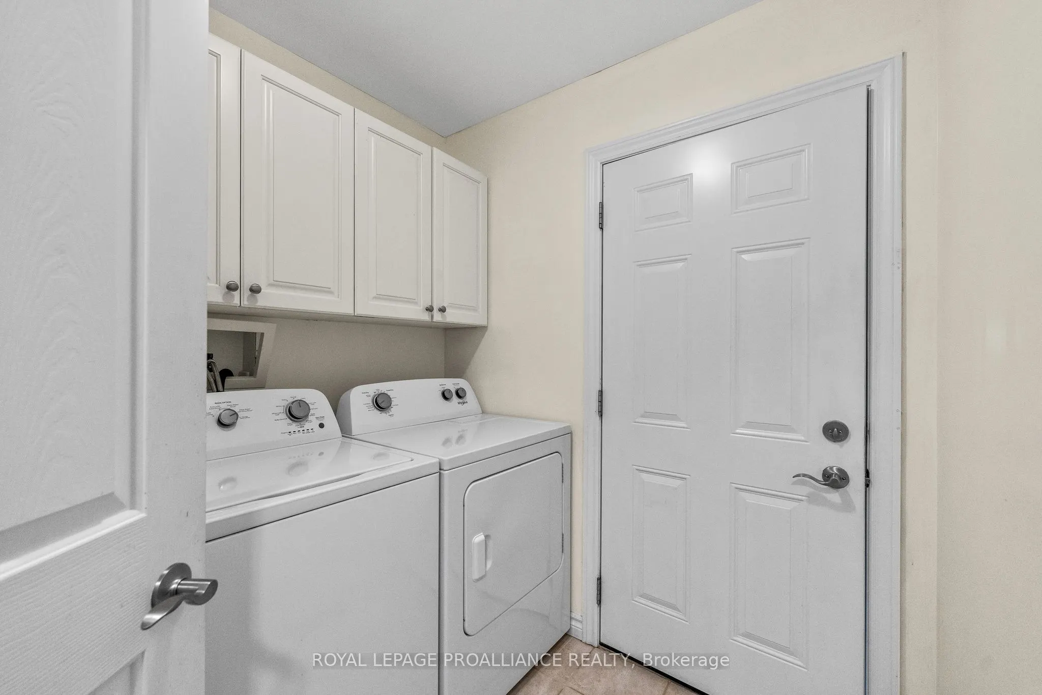 14 Edgewater Drive