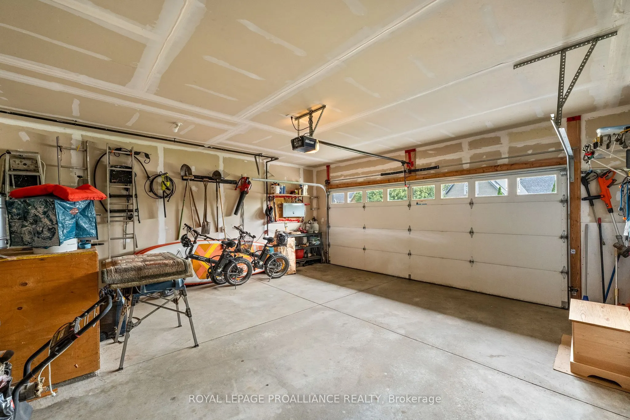14 Edgewater Drive