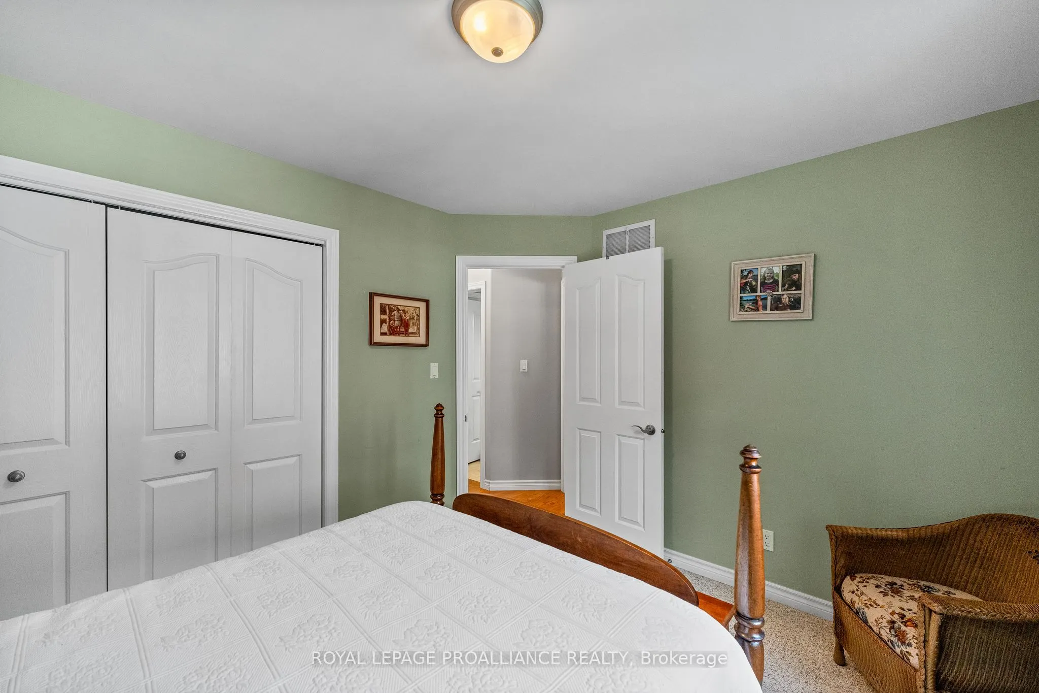 14 Edgewater Drive