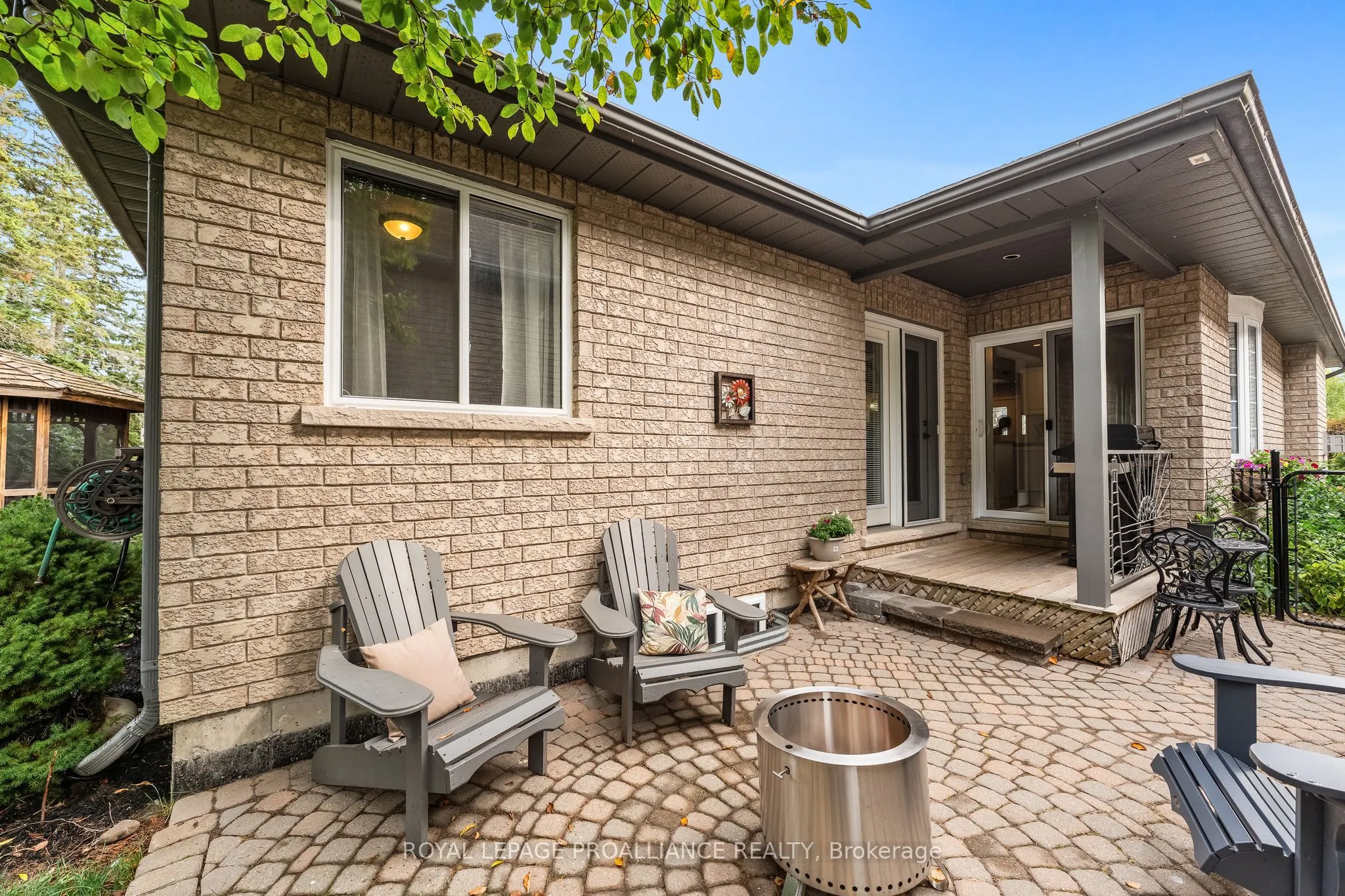 14 Edgewater Drive