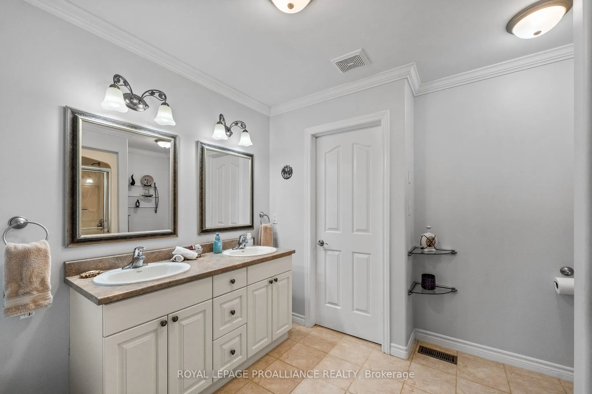 14 Edgewater Drive