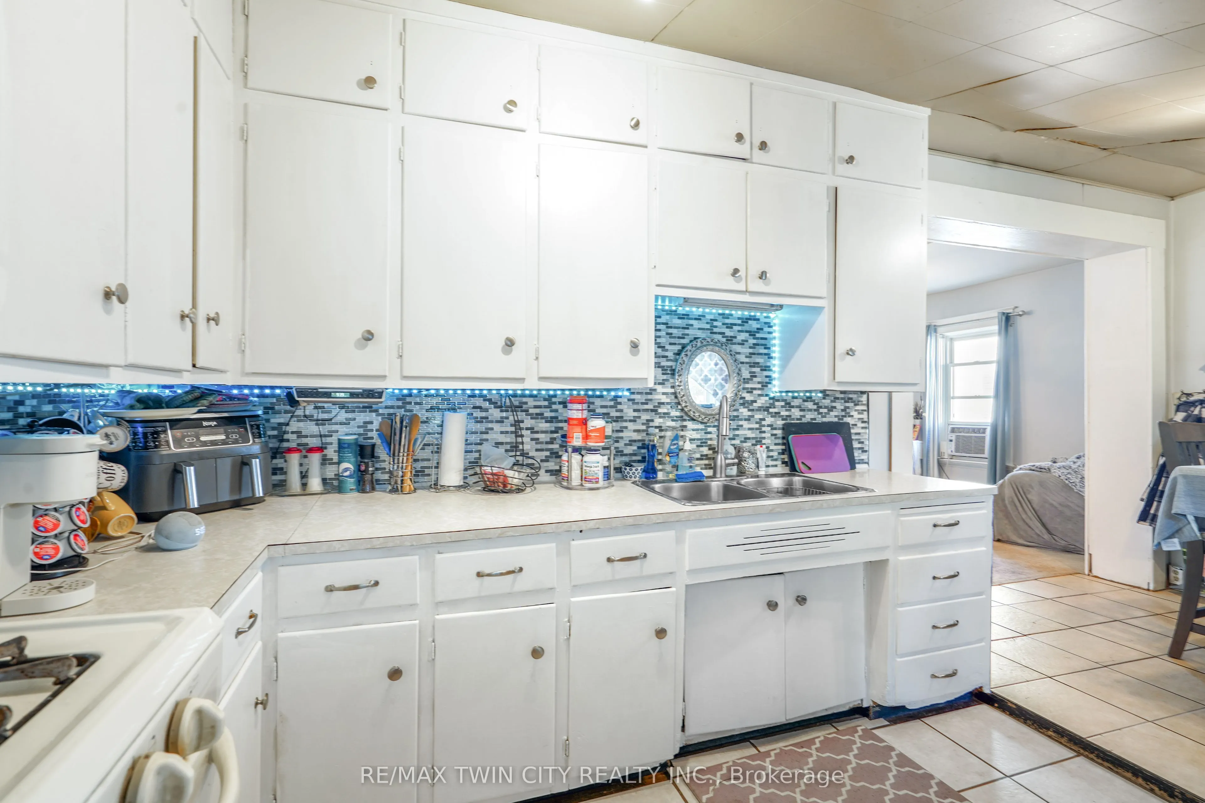 327 Sheridan Street