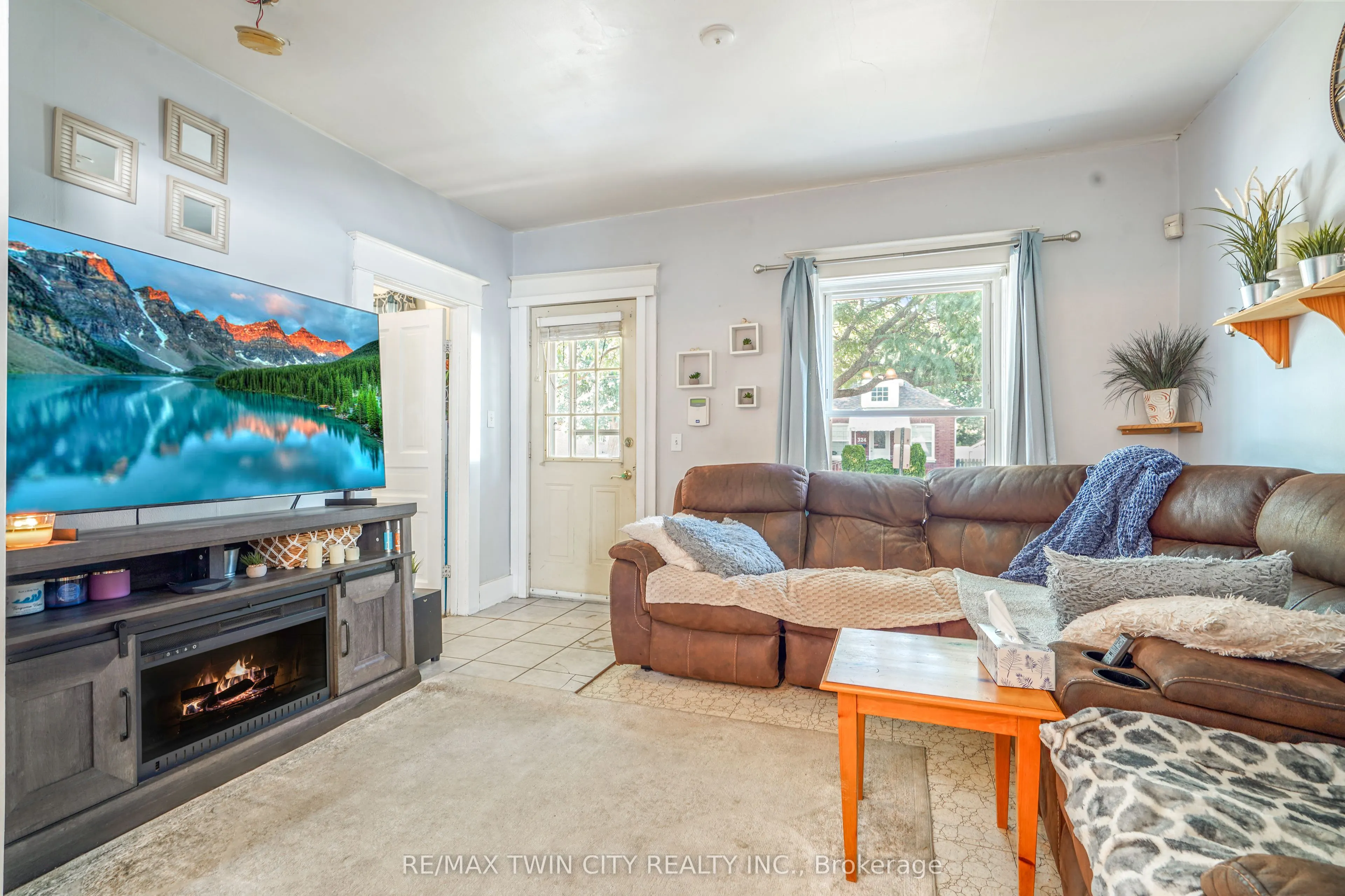 327 Sheridan Street