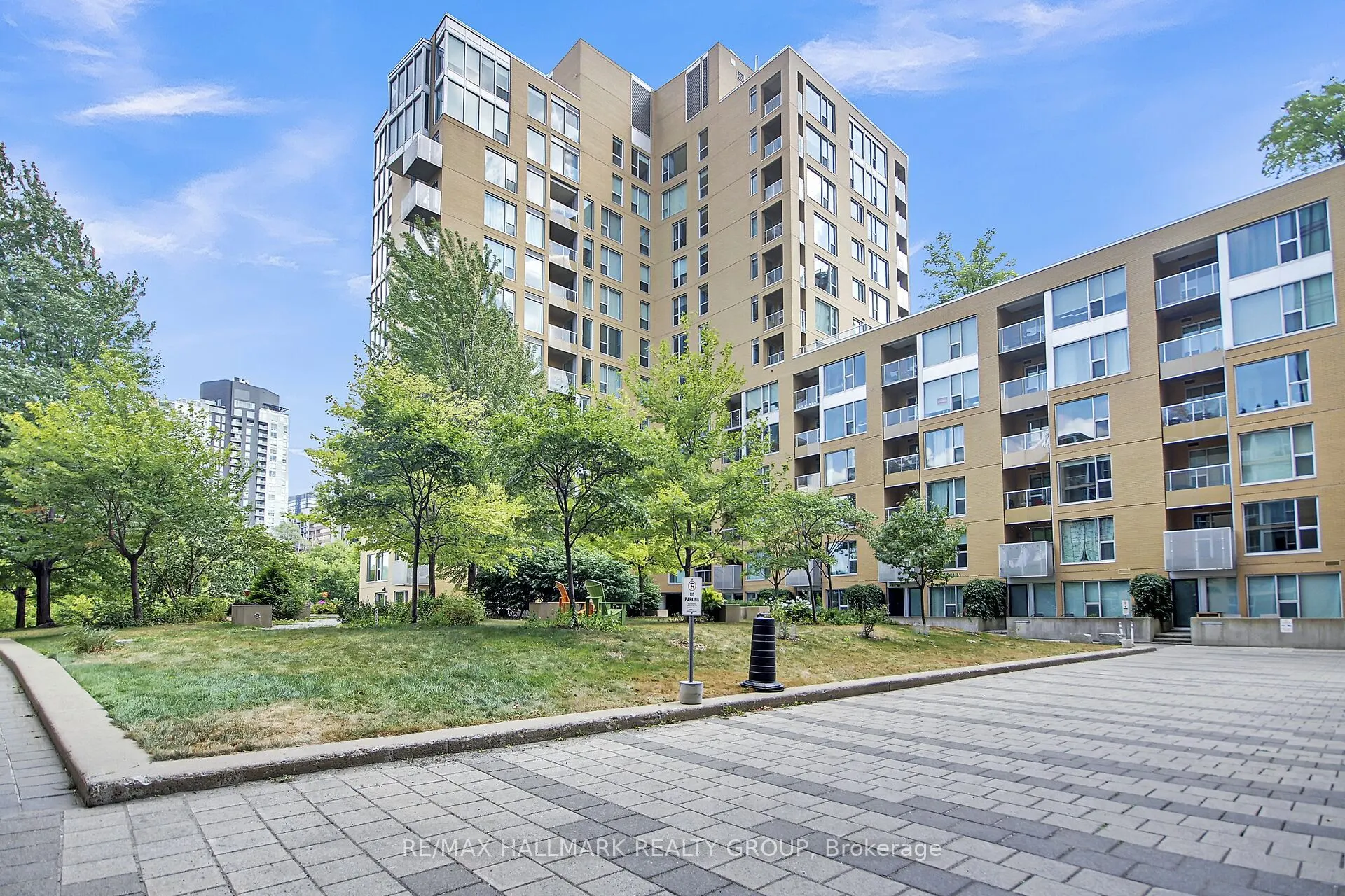 250 Lett Street, #1306