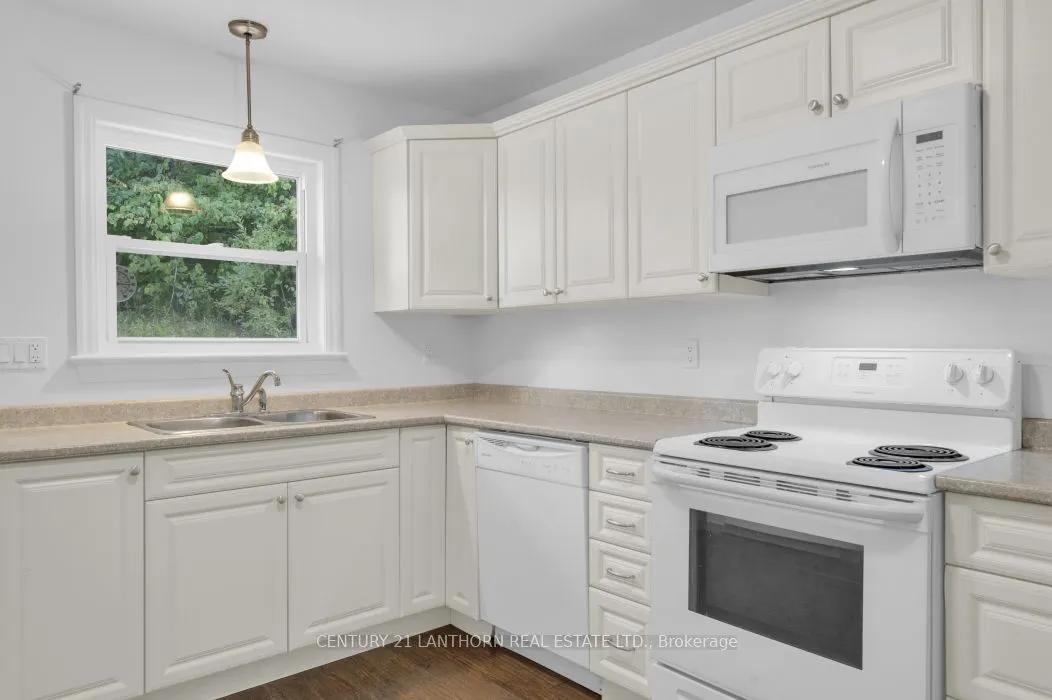 494 Metcalf Street, #14