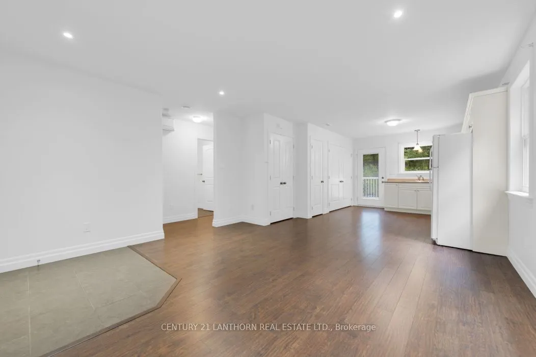494 Metcalf Street, #14