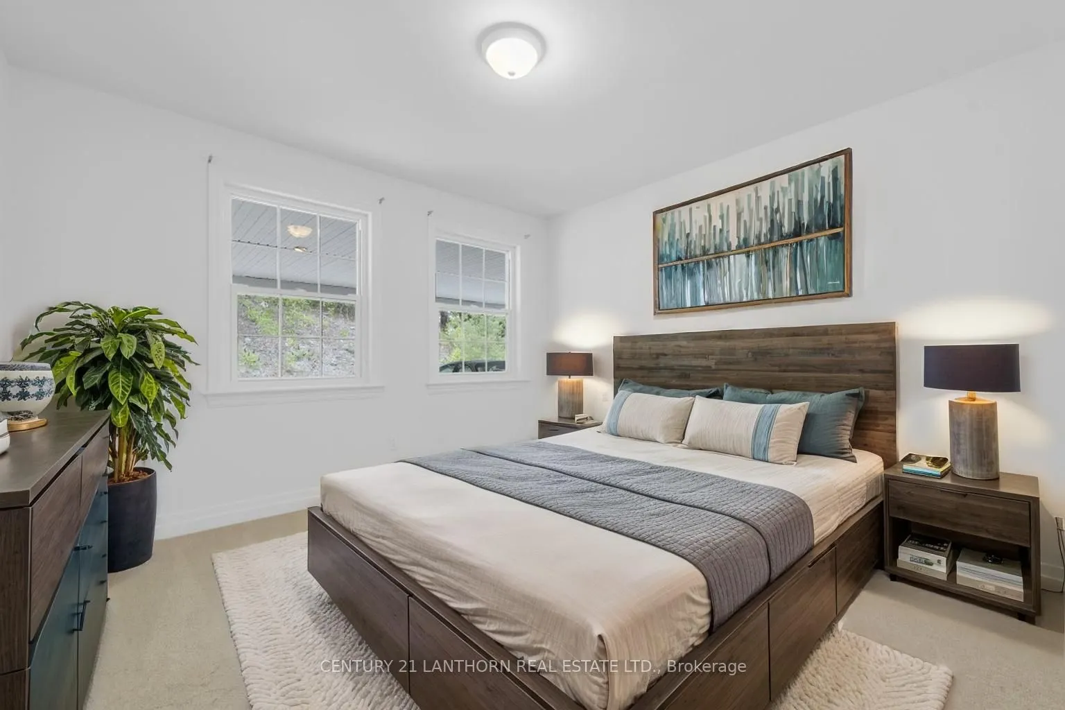 494 Metcalf Street, #14