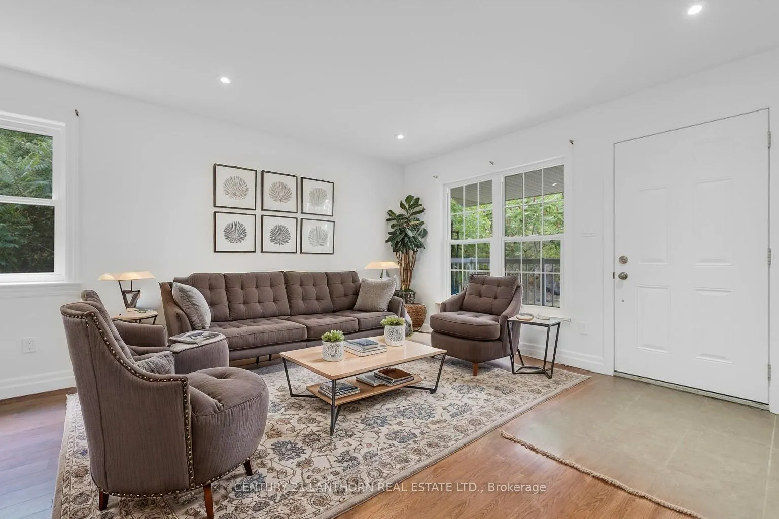 494 Metcalf Street, #14